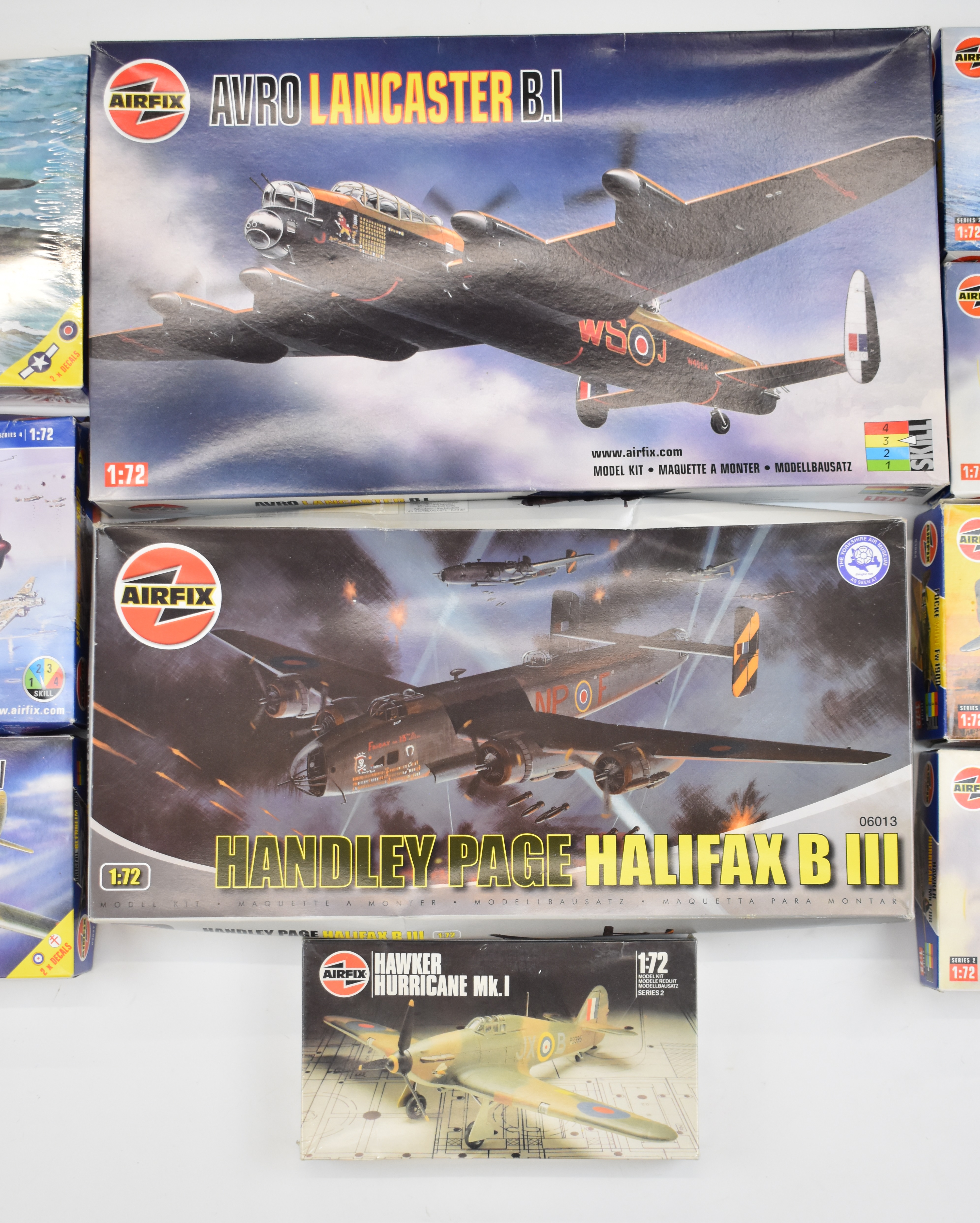 Ten Airfix 1:72 scale plastic model World War 2 aircraft kits to include Hawker Hurricane 02067, - Image 3 of 5