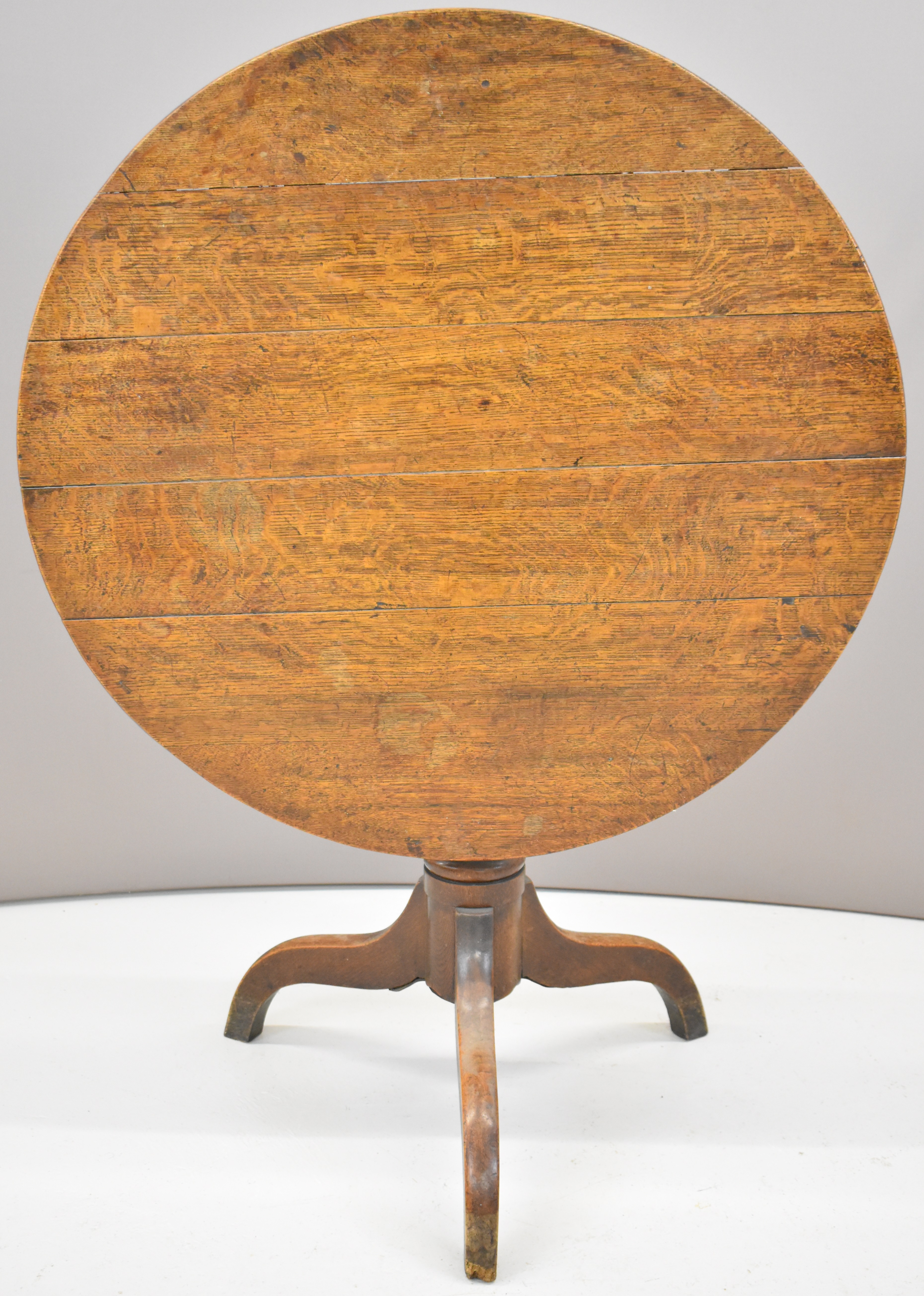 19thC oak circular tilt top table, height 73 x diameter 87cm