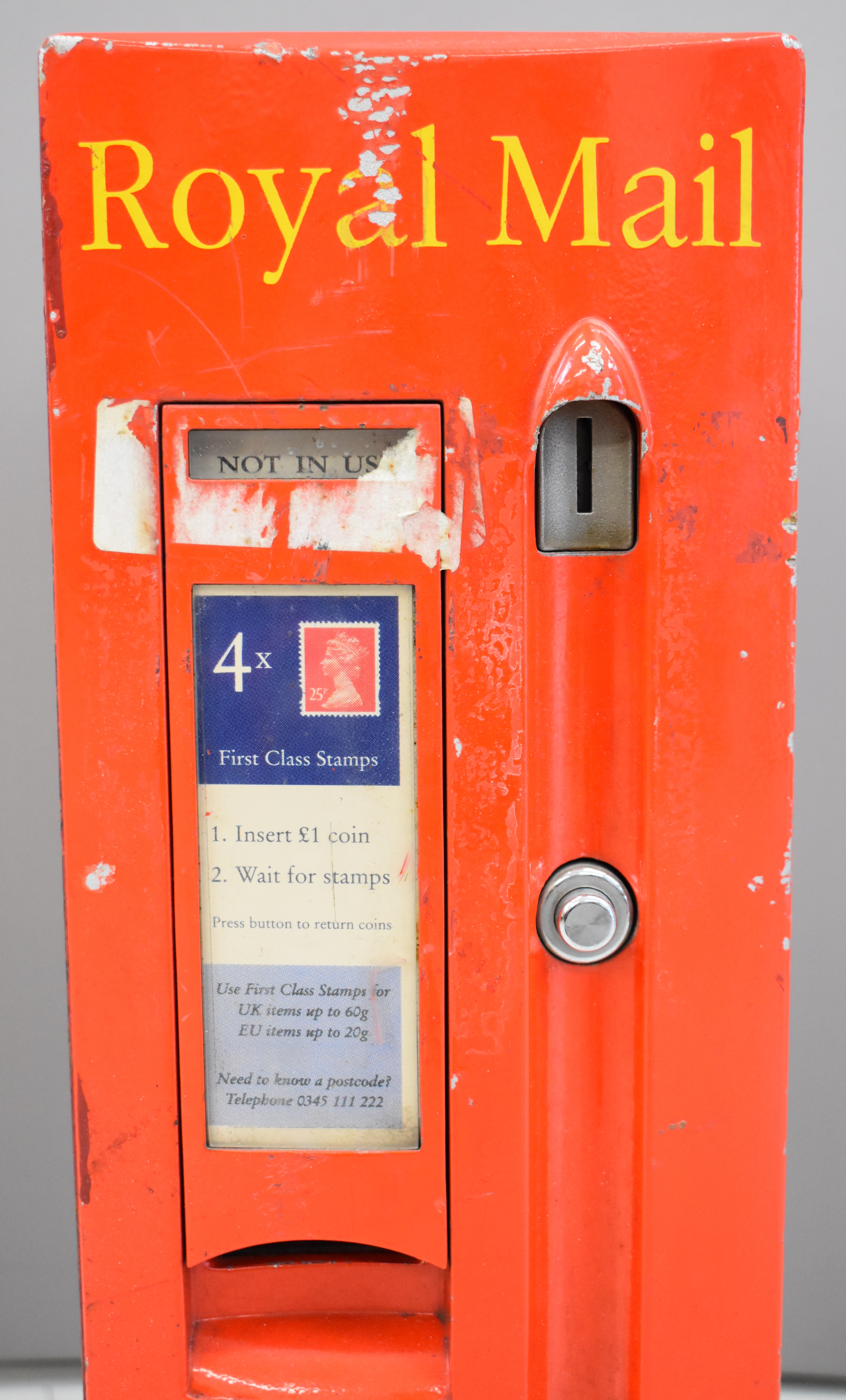 Royal Mail coin operated stamp dispensing machine, overall height 61cm, being sold by the now closed - Image 4 of 10