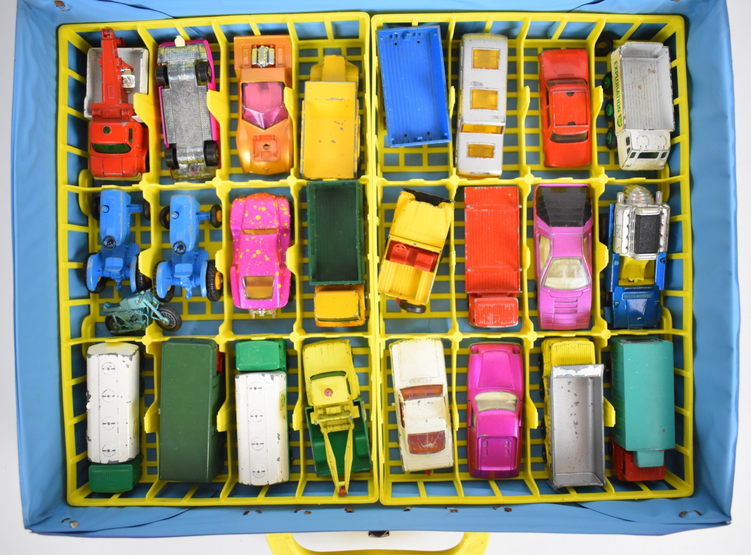 Forty-eight Matchbox Superfast diecast model cars with vinyl collector's carry case. - Image 3 of 4