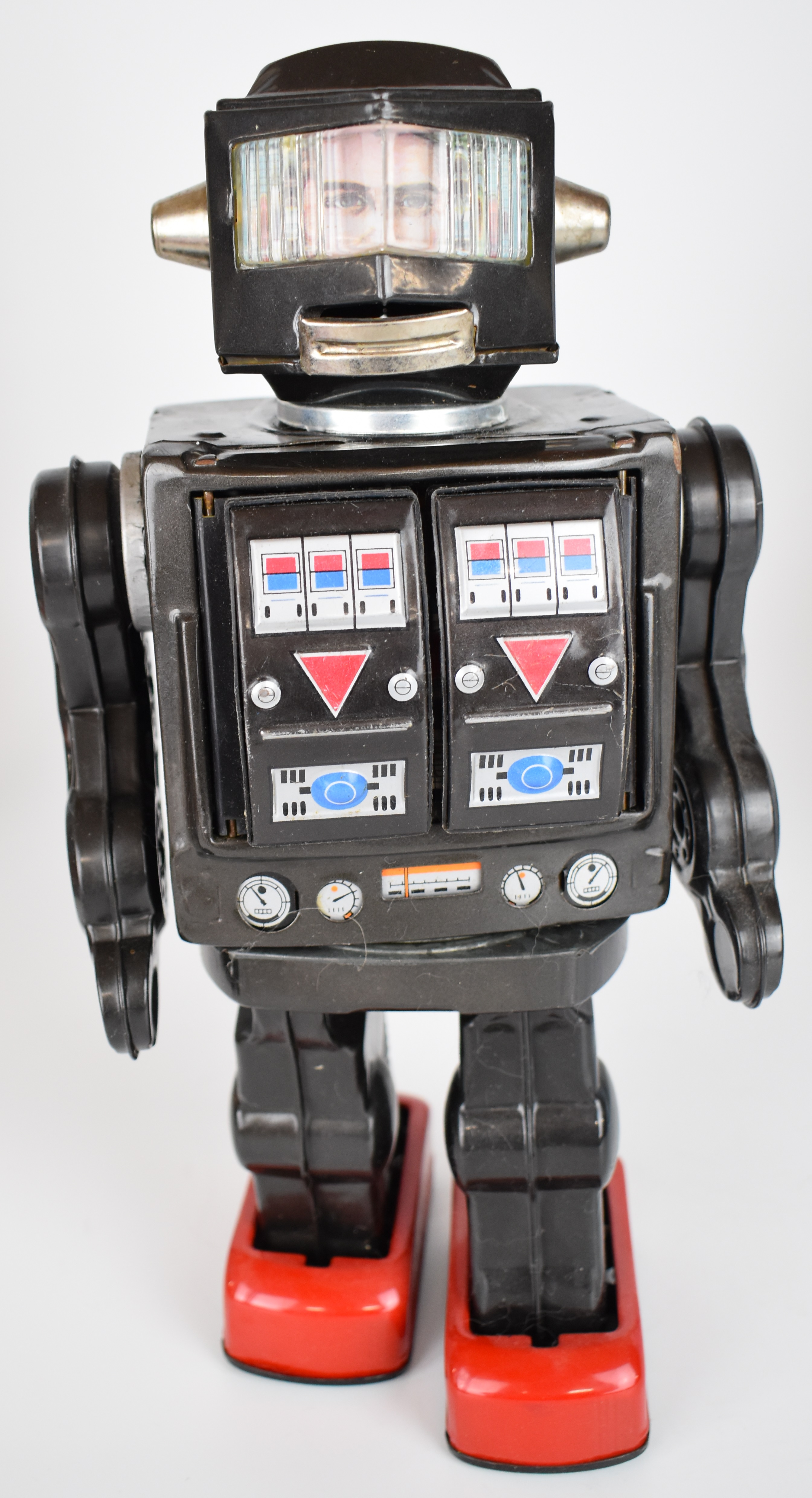 Two battery operated tinplate 'Super Moon Explorer' robots by HK Toys, height 30cm, in original - Image 2 of 9