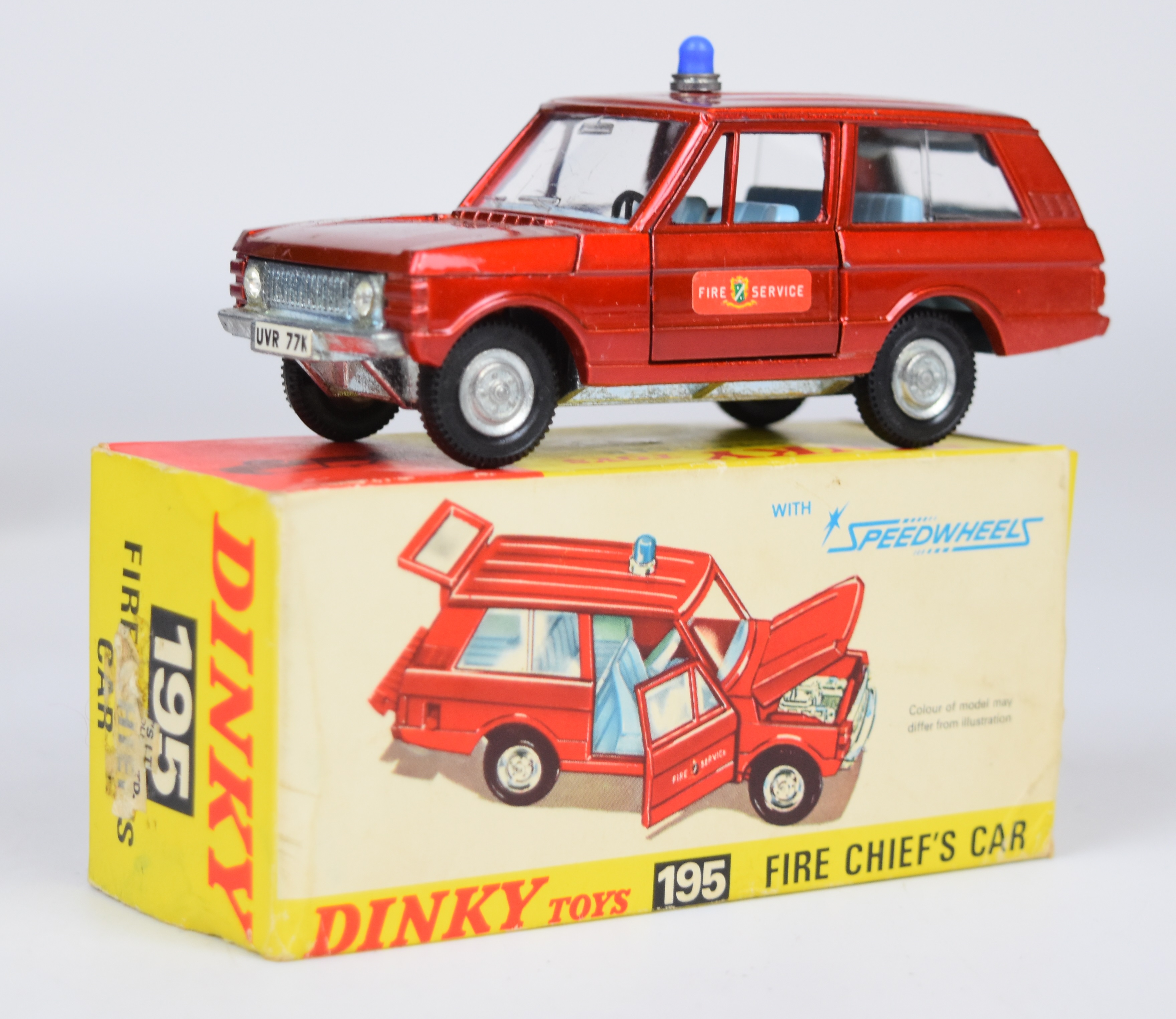 Two vintage Dinky Toys diecast model Fire Service vehicles comprising Ford Transit Fire Appliance - Image 2 of 7
