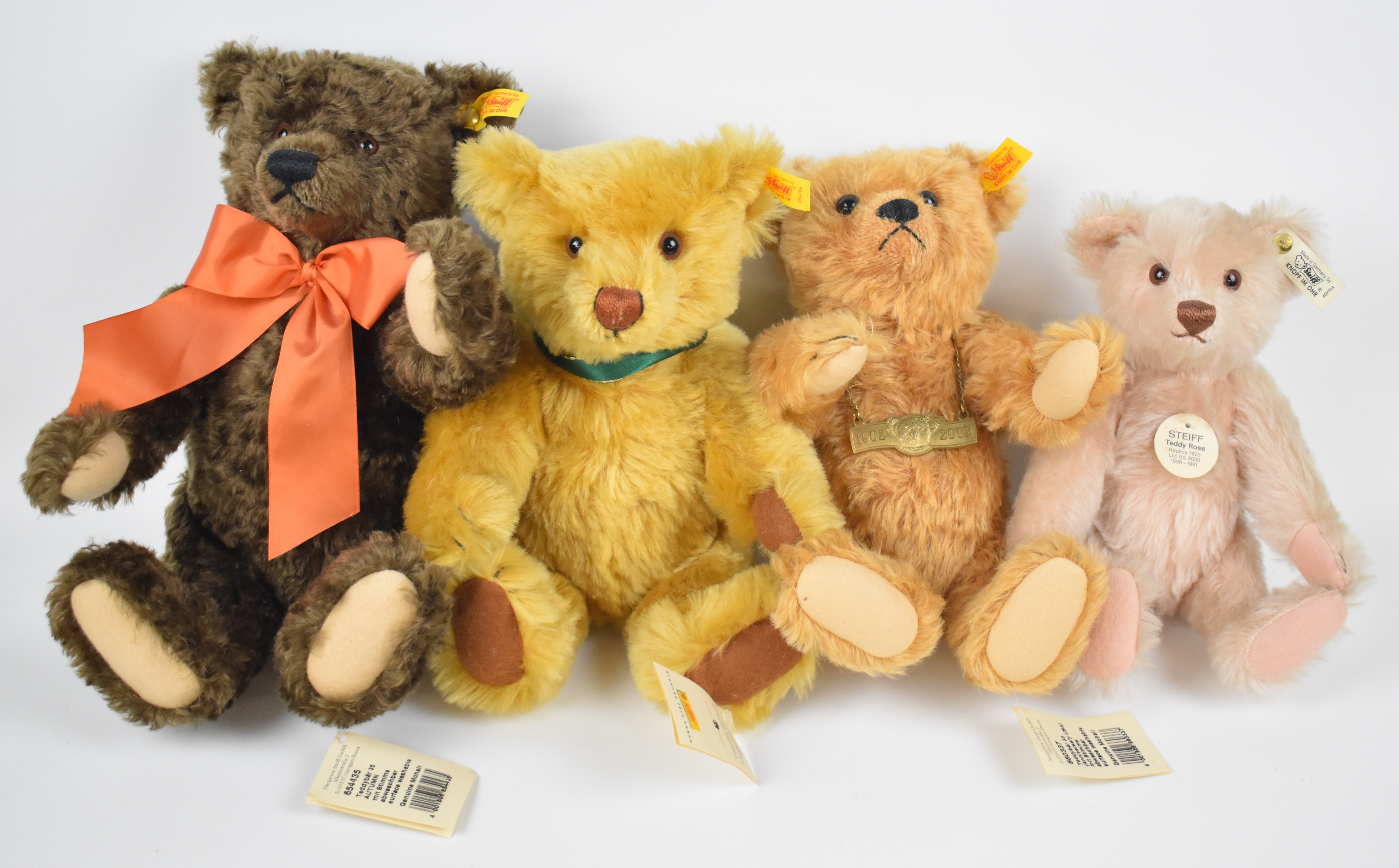 Fifteen Steiff Teddy bears, each with original tags and button in ear to include Teddybar 30 - Bild 6 aus 13