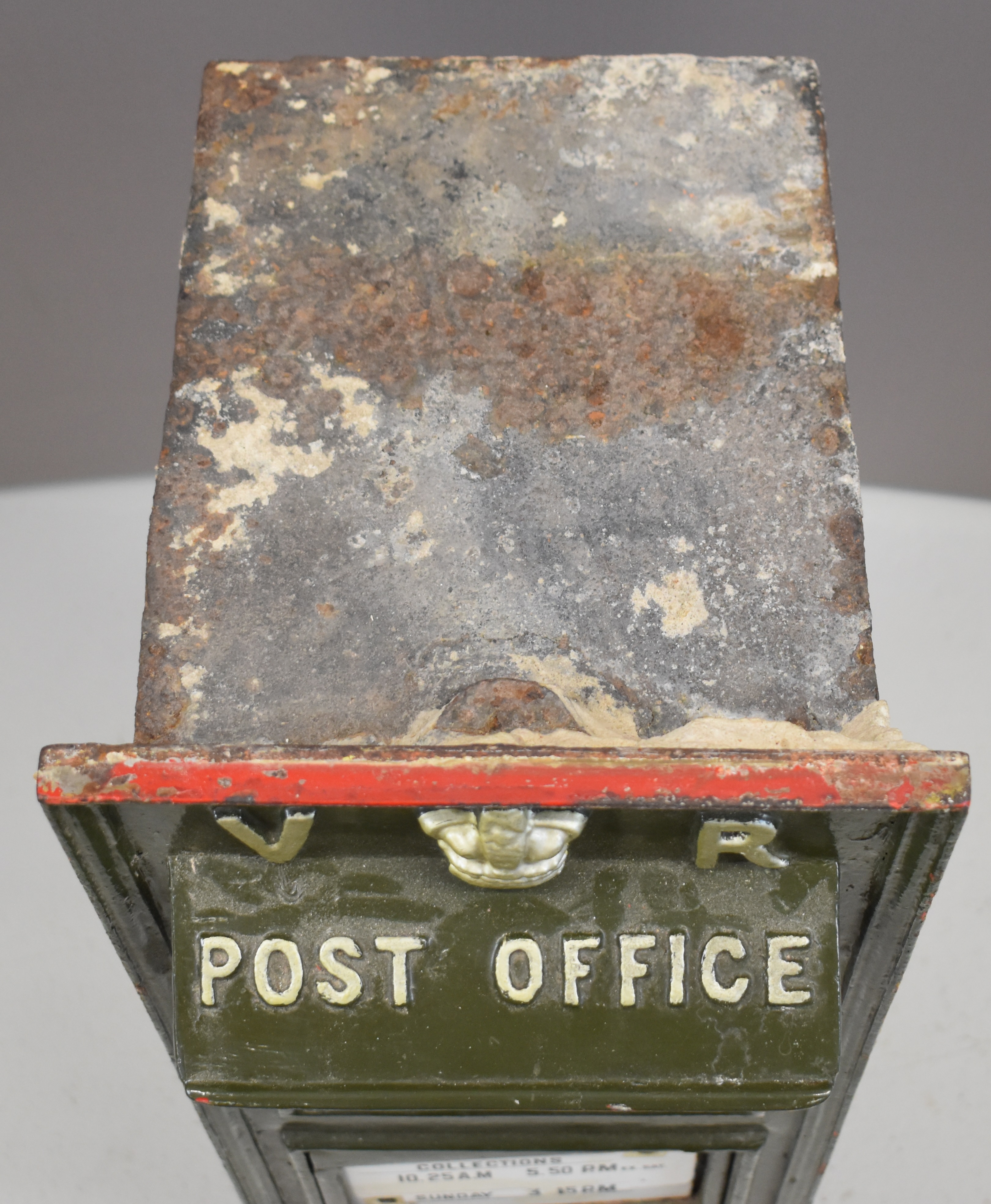 Victorian cast iron wall mounted letter box with VR cypher and crown to top, the door having - Image 7 of 8