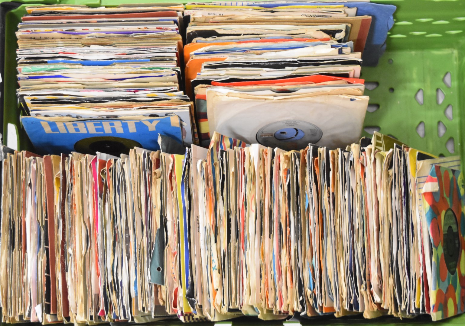 Approximately 250 mixed genre 7" singles, including Soul, 1960s Pop, Beat, Rock and later Pop / - Image 4 of 4