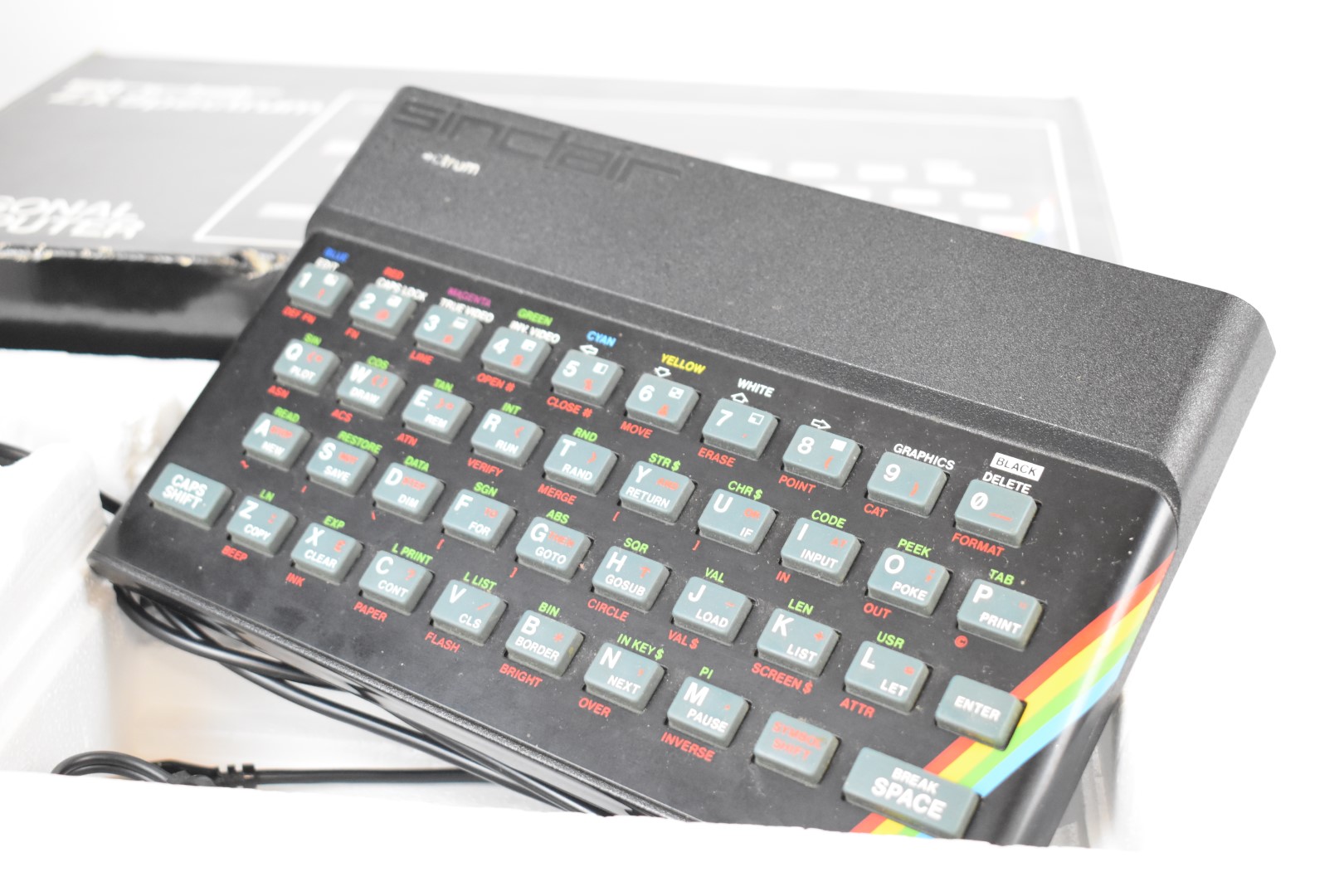 Sinclair ZX Spectrum 48K personal computer with power supply, in original box. - Image 2 of 5