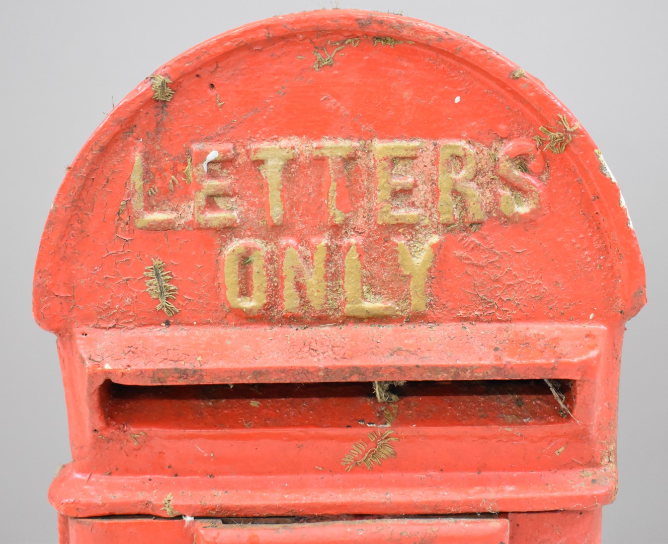 Edward VII style cast iron lamp post mounted letter box with ER VII cypher to lower portion of door, - Image 4 of 9