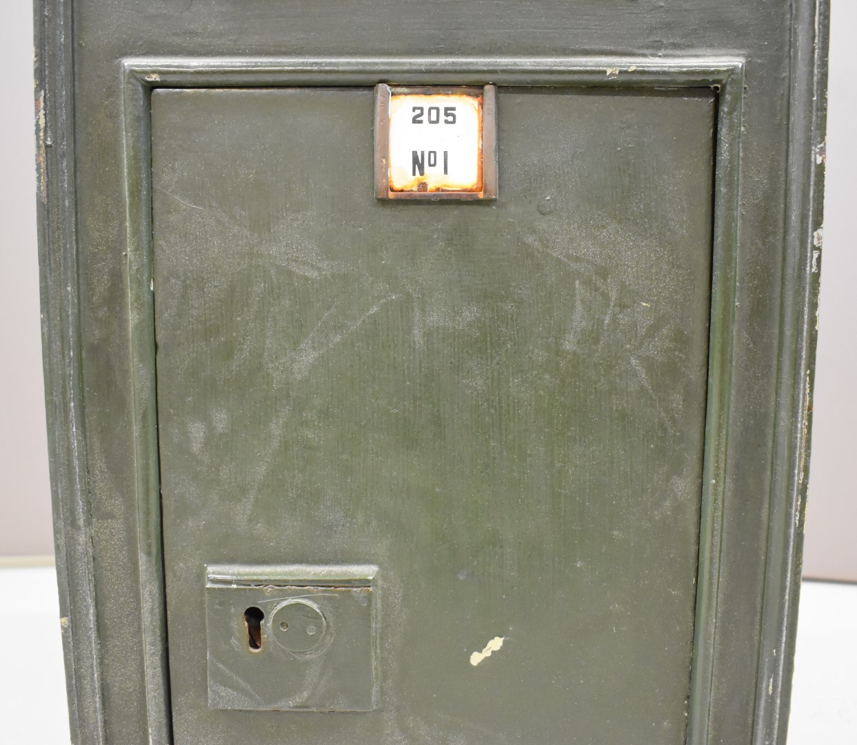 Victorian cast iron wall mounted letter box with VR cypher and crown to top, set with an enamel - Image 5 of 8