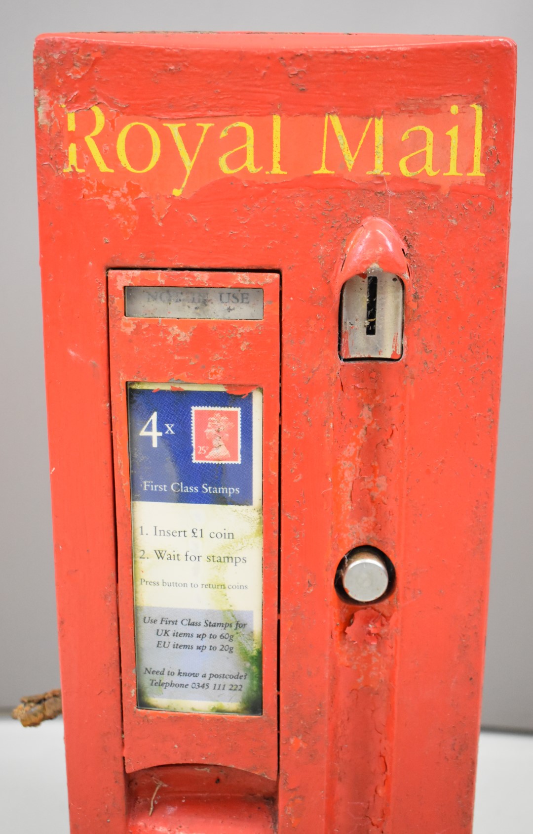 Royal Mail coin operated stamp dispensing machine, overall height 61cm - Image 4 of 6