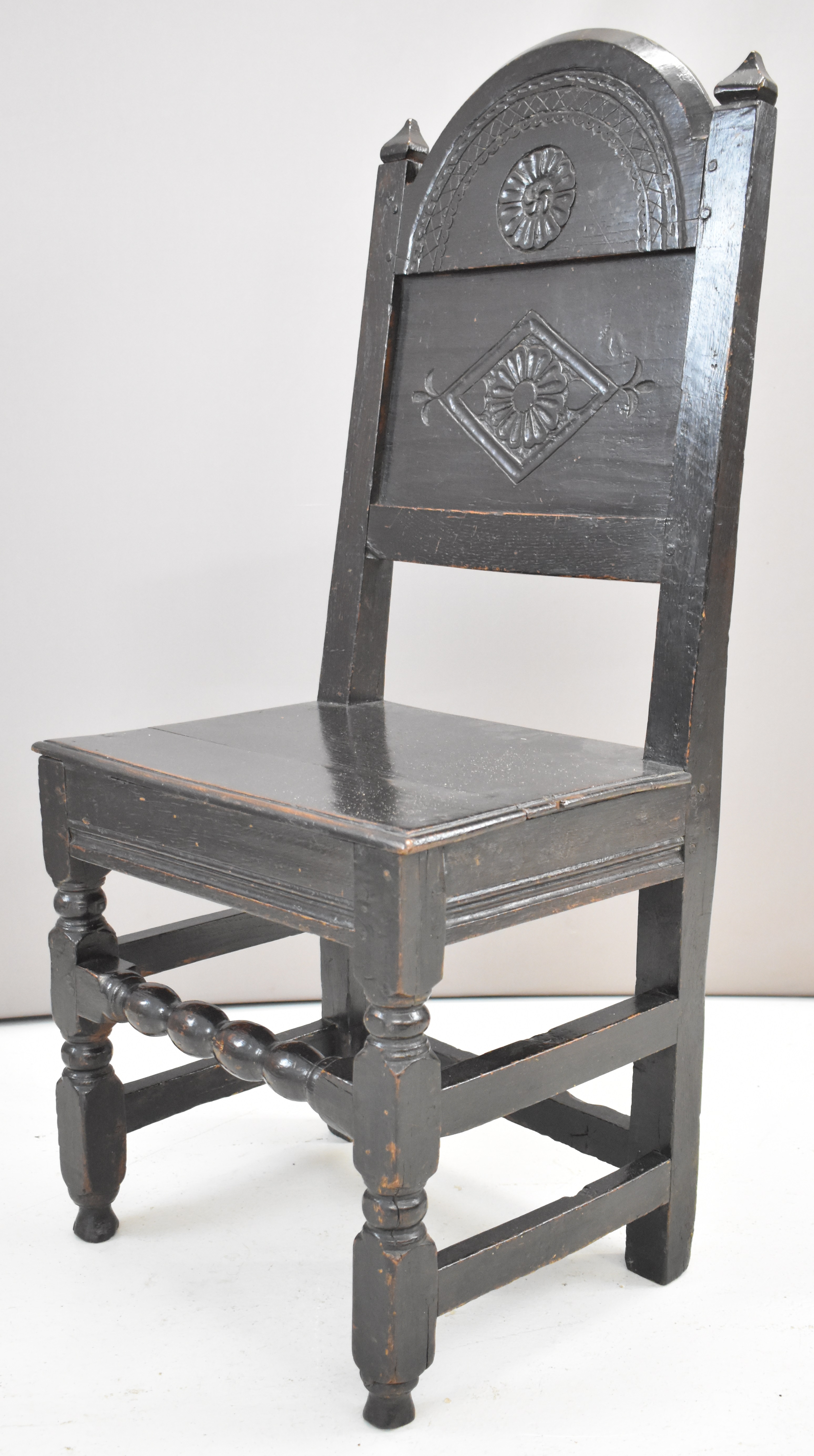 17th / 18thC carved oak peg jointed country chair with plank seat, bobbin strainer and turned - Image 2 of 6