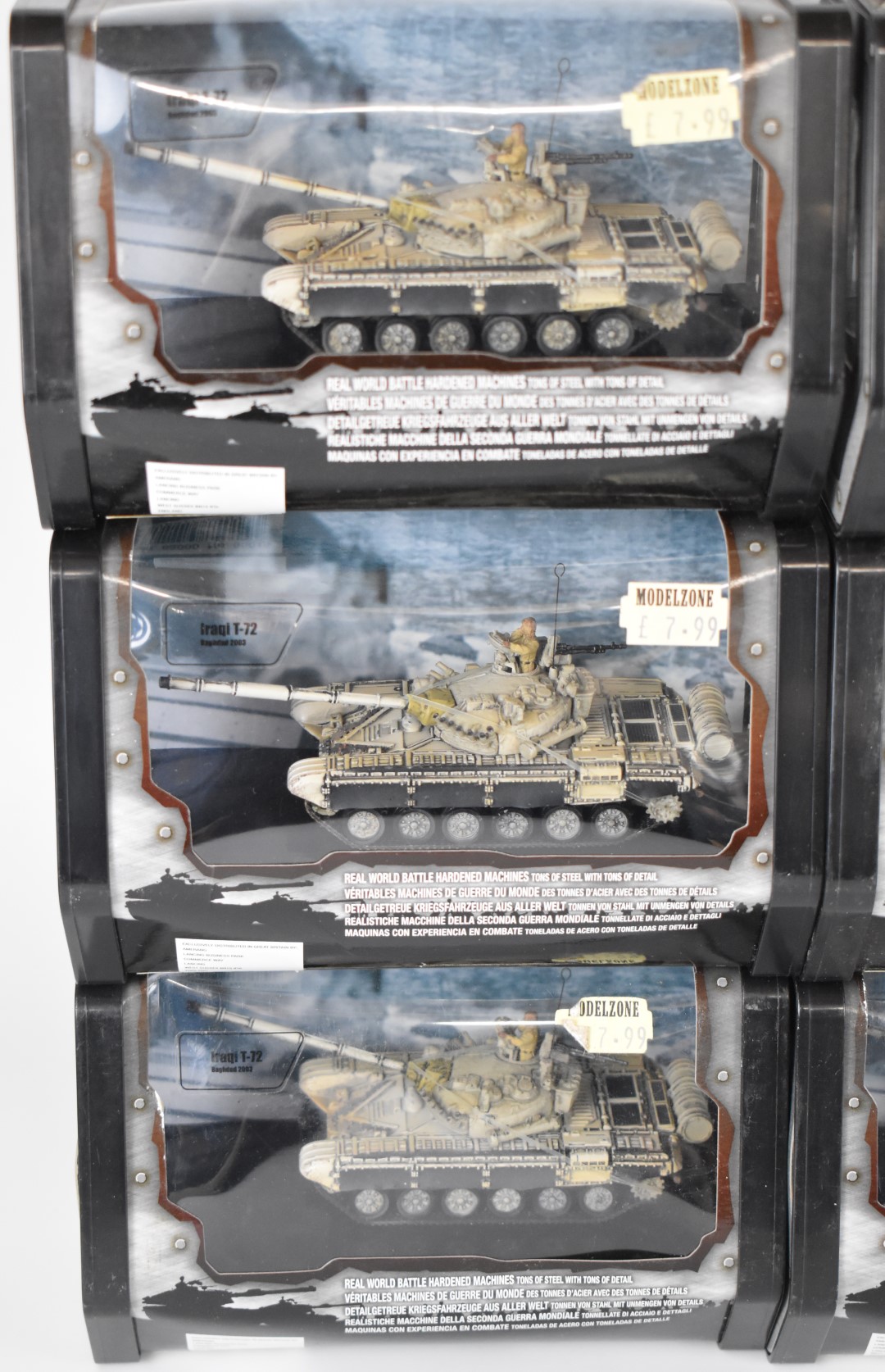 Twelve Unimax Forces of Valour 1:72 scale diecast model Iraqi T72 tanks (Baghdad 2003), all in - Image 2 of 5