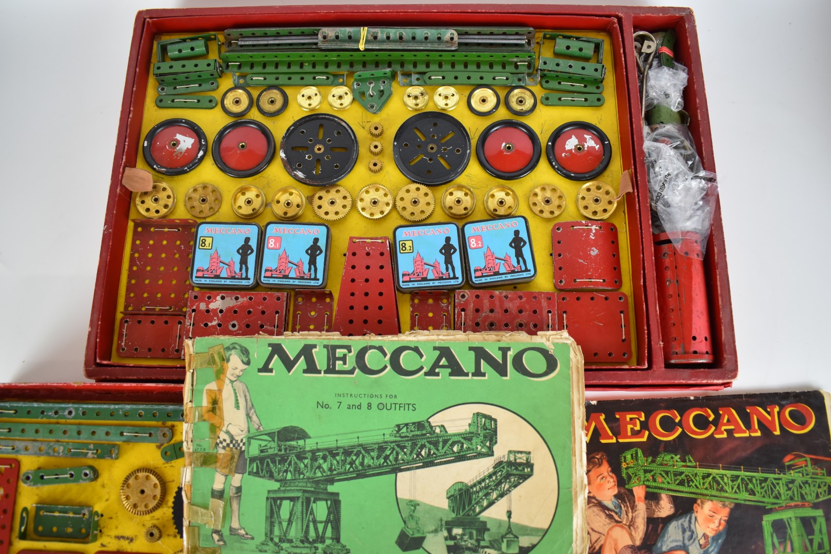 Three Meccano sets comprising numbers 8, 8A and Gears Outfit A, all appear complete and boxed with - Image 4 of 4