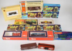 Fifteen HO scale model railway American freight and passenger carriages, manufacturers to include