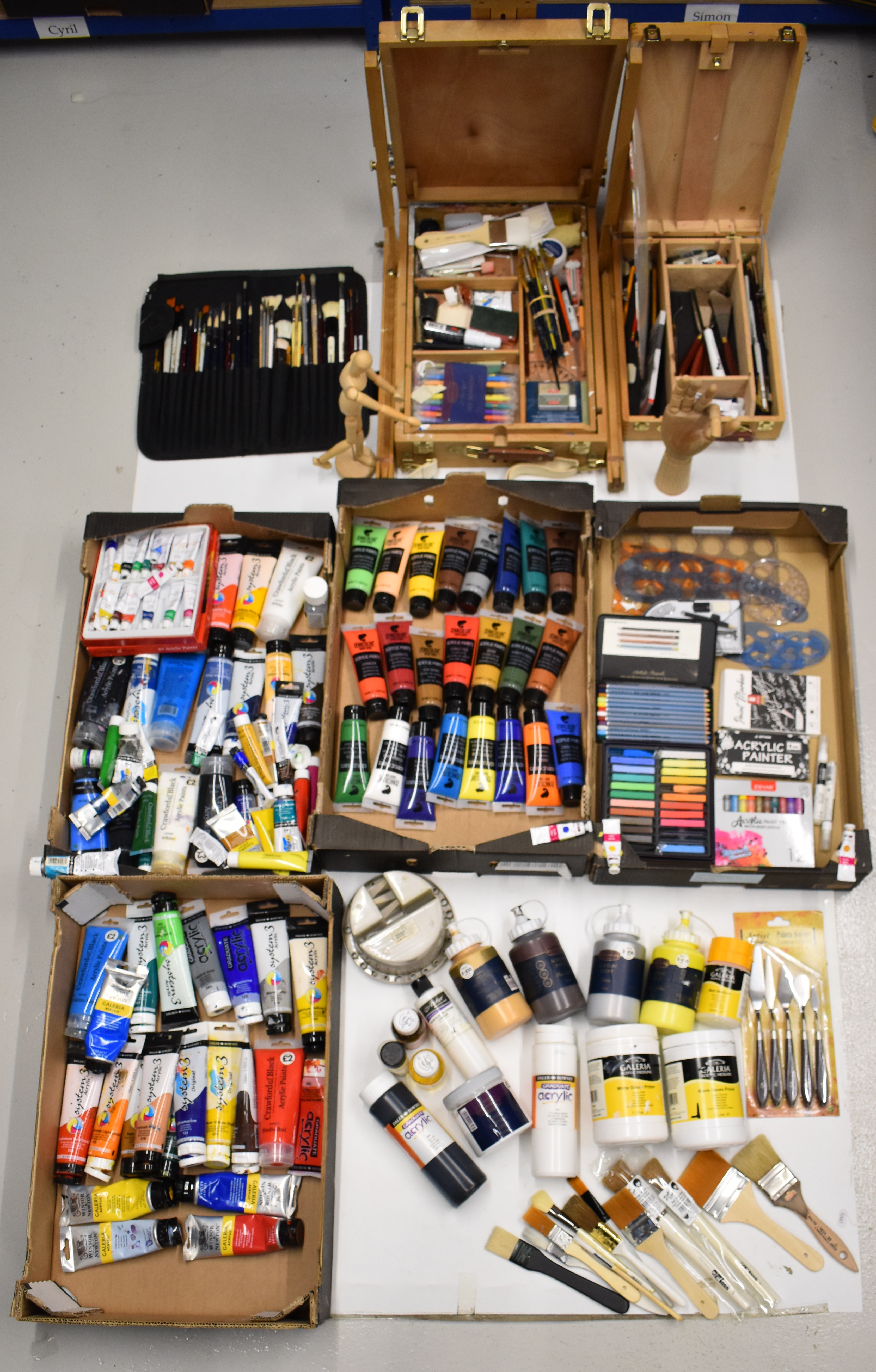 Large collection of artist's materials, brushes, acrylics, palettes, Winsor and Newton easels, lay