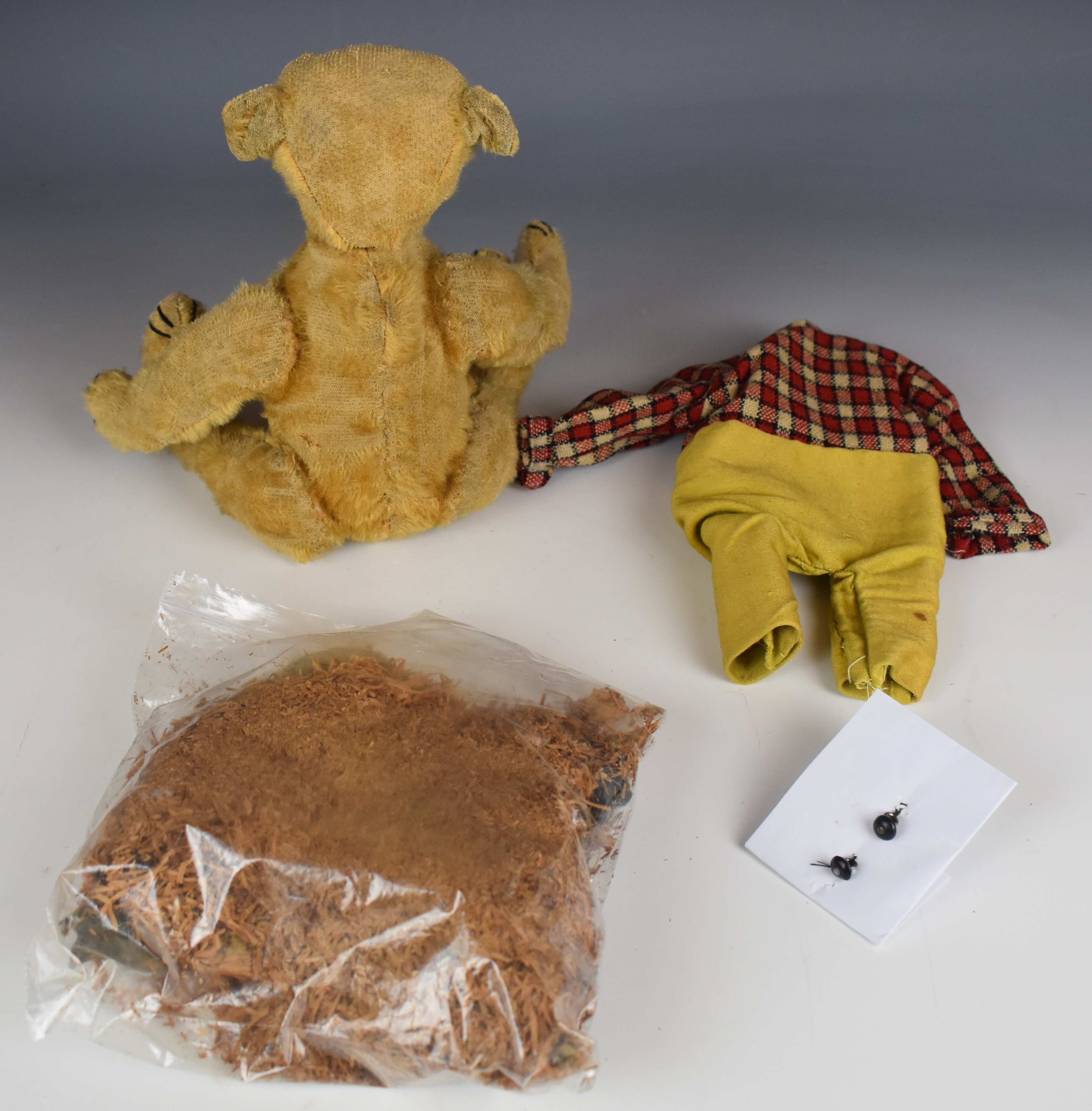 Early 20th century Steiff Teddy bear with stuffed body, jointed limbs, blonde mohair, black eyes and - Image 3 of 3