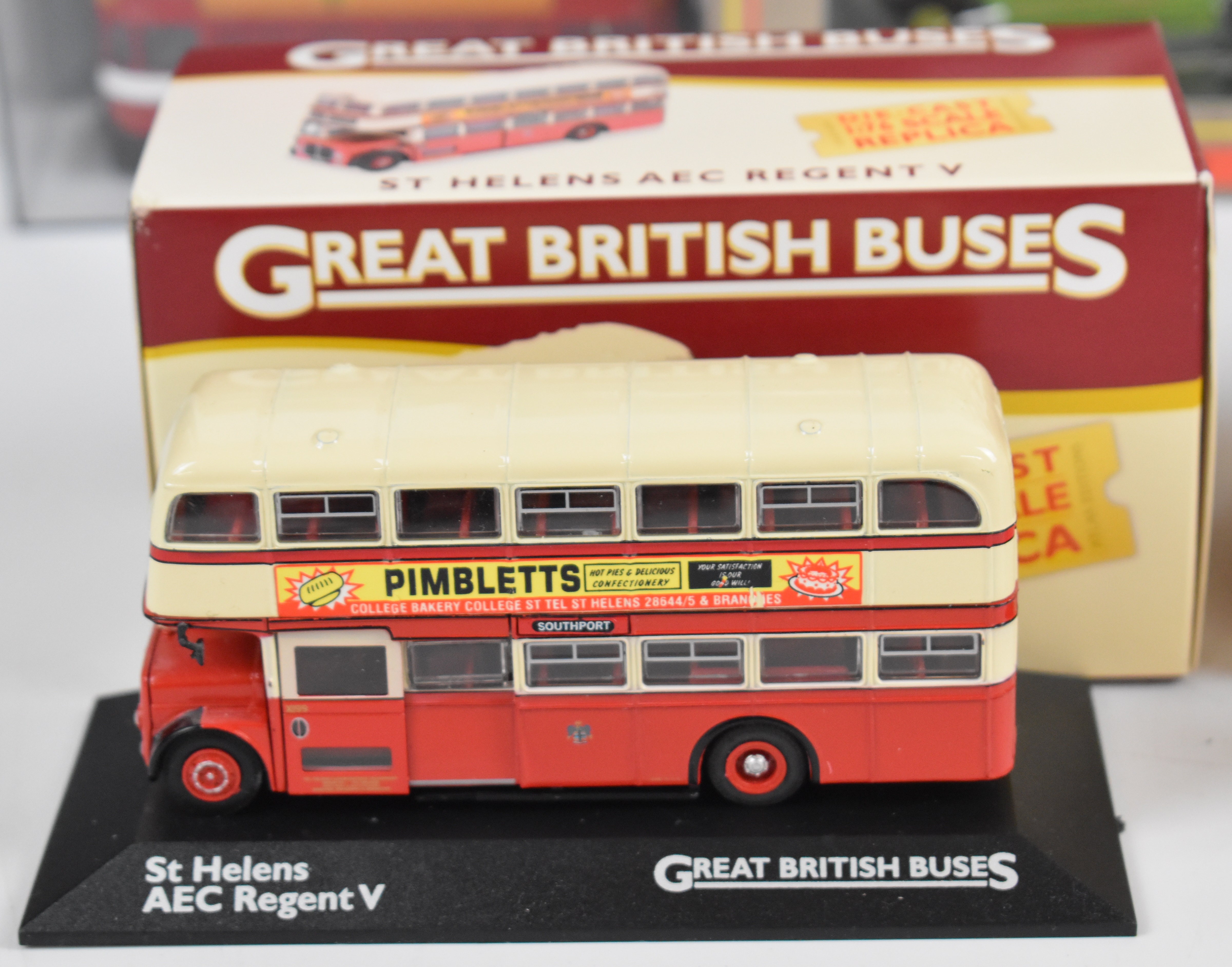 Twenty-four diecast model buses, manufacturers include Gilbow Exclusive First Editions (EFE), Corgi, - Image 3 of 5