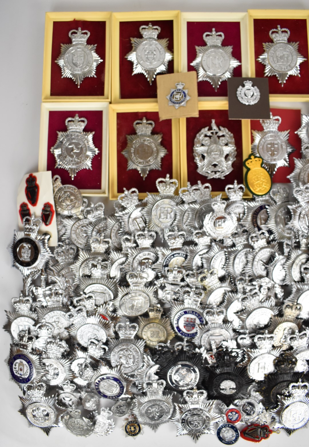 Approximately 250 Police badges, helmet plates and cloth insignia including Royal Ulster - Image 5 of 8