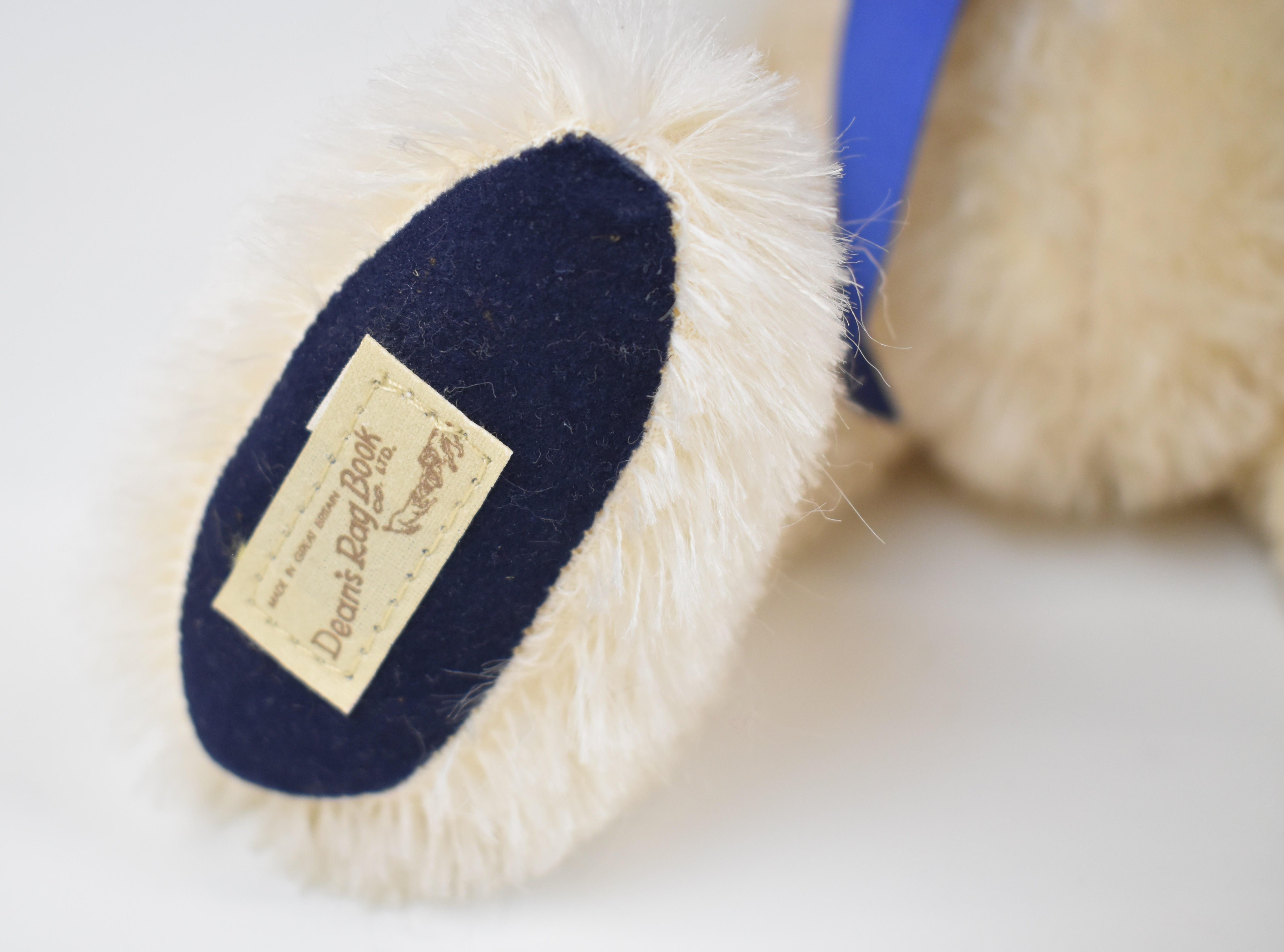 Twelve Deans Rag Book limited edition Teddy bears, most with original labels and tags to include - Bild 17 aus 24