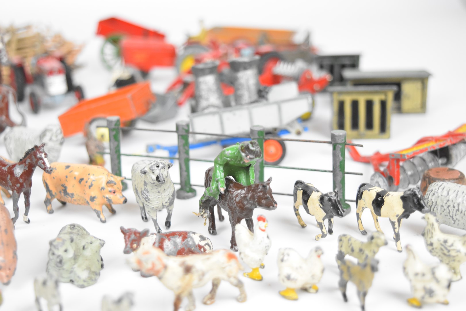 A collection of vintage Britains metal farm animals and vehicles together with a Dinky Toys 27A - Image 8 of 10