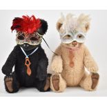 Two R. John Wright limited edition Teddy bears Duncan and Fiona, each with original tags and