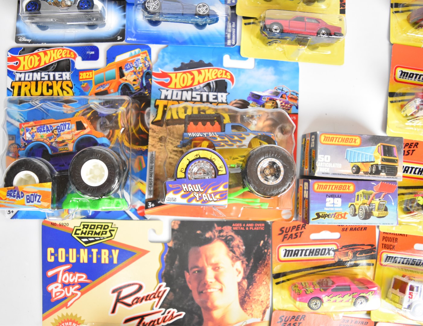 A collection of mostly 1990's & 2000's Matchbox diecast model cars together with two Superfast 75 - Image 3 of 6