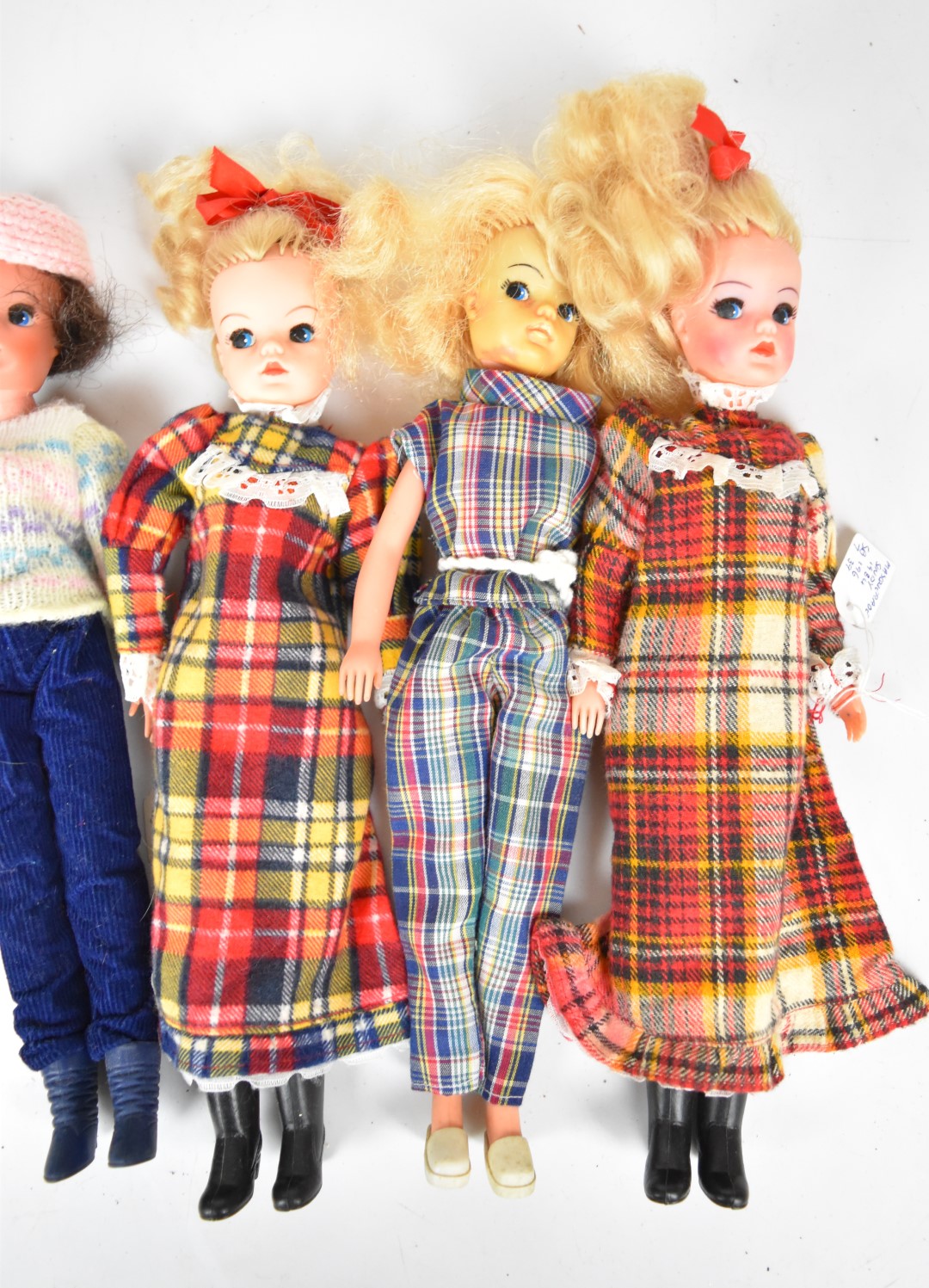 Nine vintage Sindy dolls by Pedigree dressed in 1980's outfits to include Well Suited, Fashion - Image 2 of 4