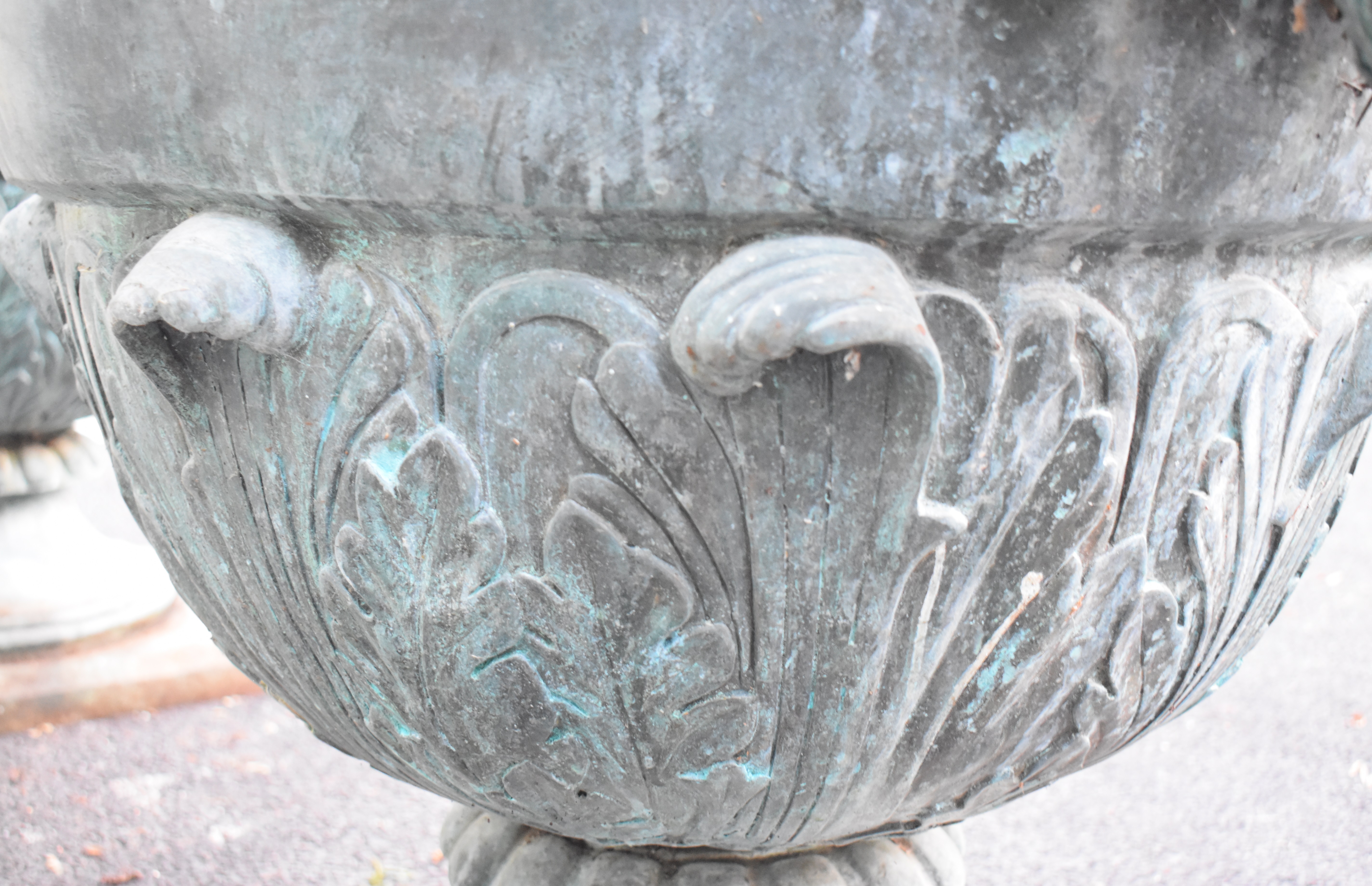 Leonardo Rossi pair of large bronze pedestal urns with scrolling lion mask ring handles and relief - Image 5 of 13