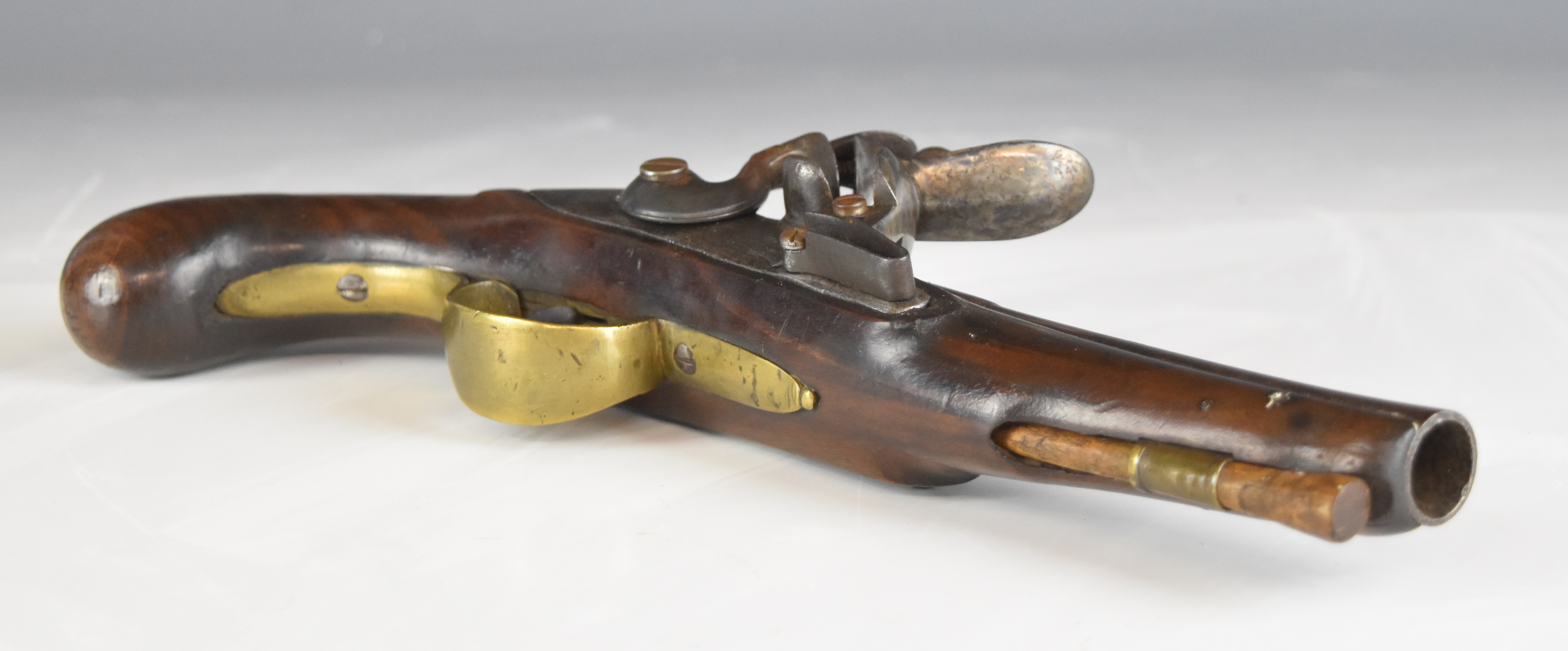 Unnamed flintlock holster pistol with brass trigger guard and mounts, wooden ram-rod and 6 inch - Image 4 of 9