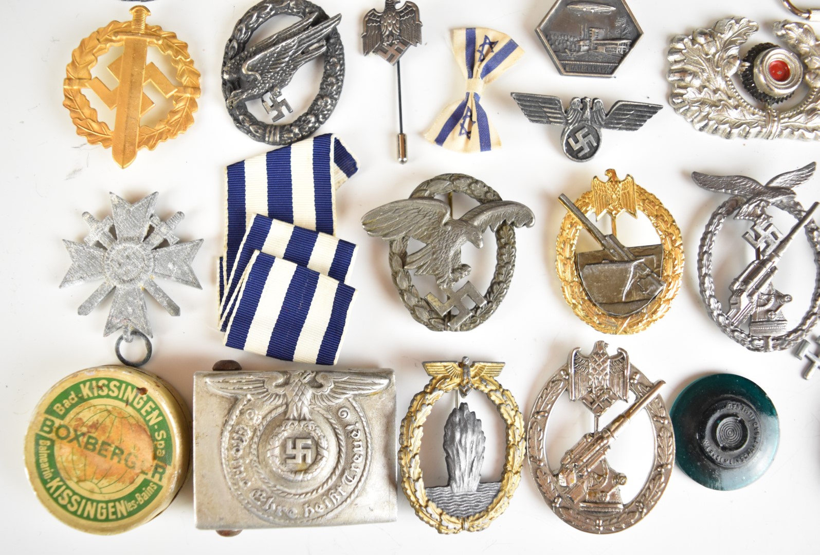 Replica German WW2 Nazi Third Reich badges, insignia and medals including High Seas Fleet, Artillery - Image 8 of 16