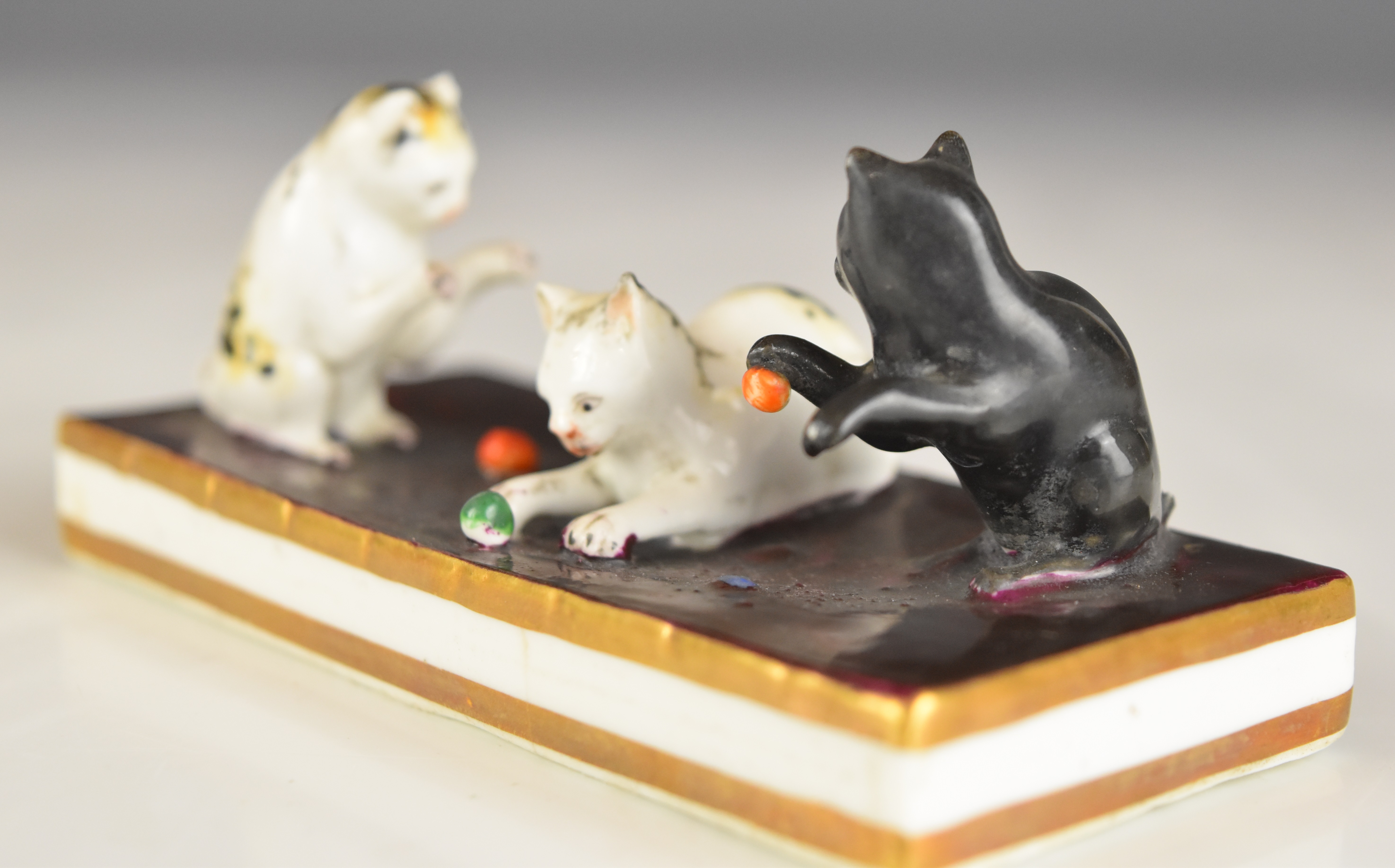 19thC novelty miniature porcelain tableau of three kittens playing, W10 x D4.5 x H4.5cm - Image 3 of 8