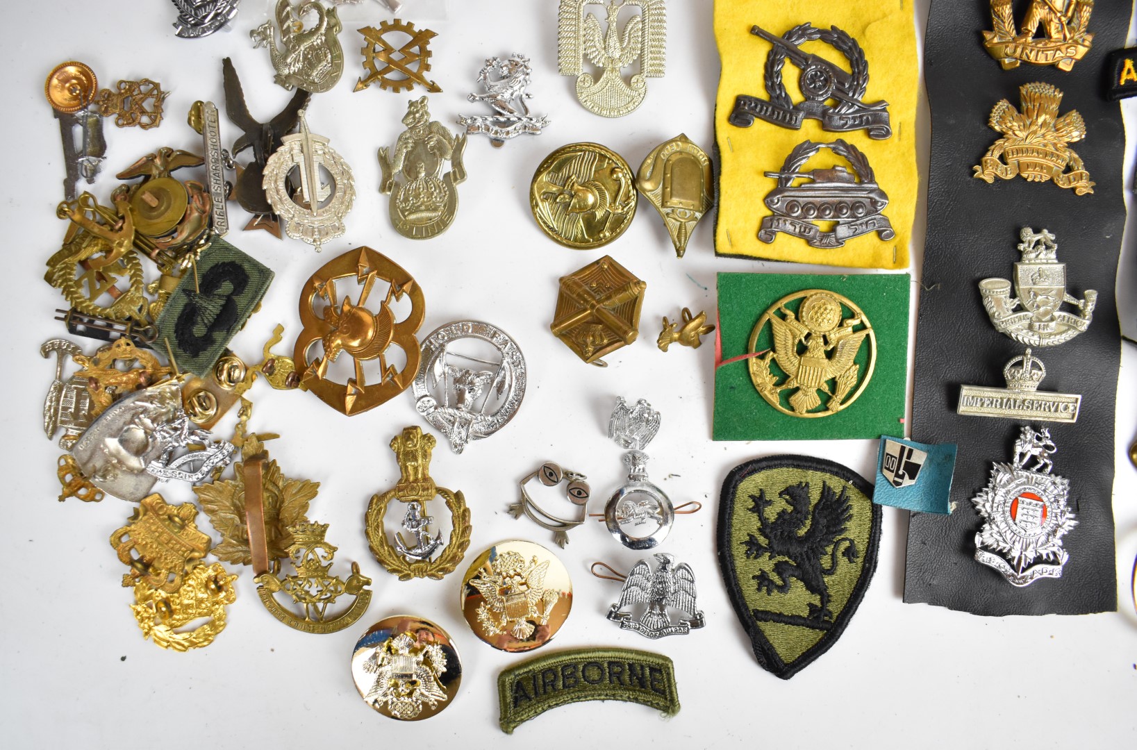 Large collection of approximately 100 overseas forces badges including South Africa, France, Canada, - Image 13 of 16