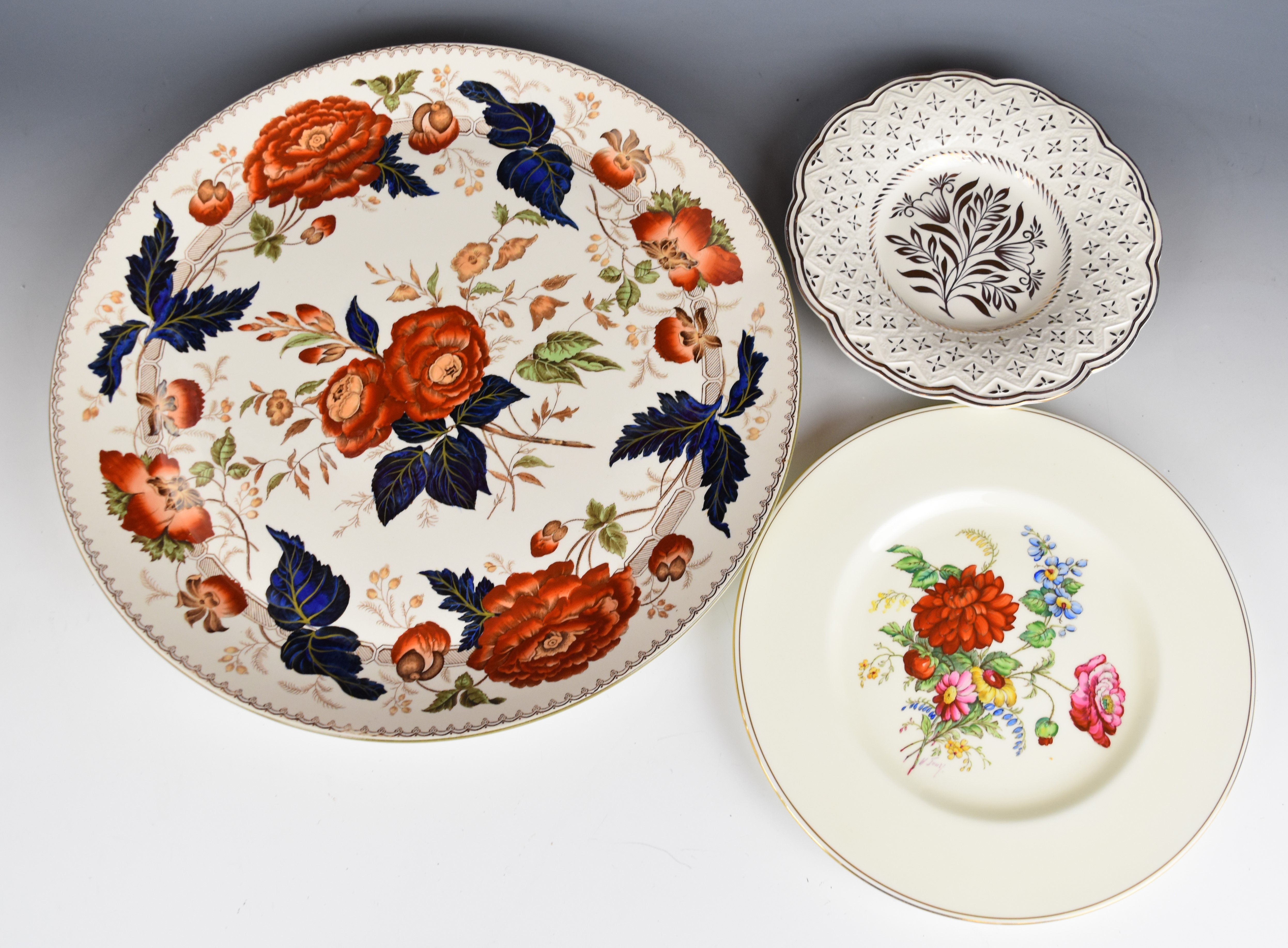 Wedgwood large charger, cabinet plates and Laurence Scarfe pin dish, largest diameter 41cm - Image 6 of 7