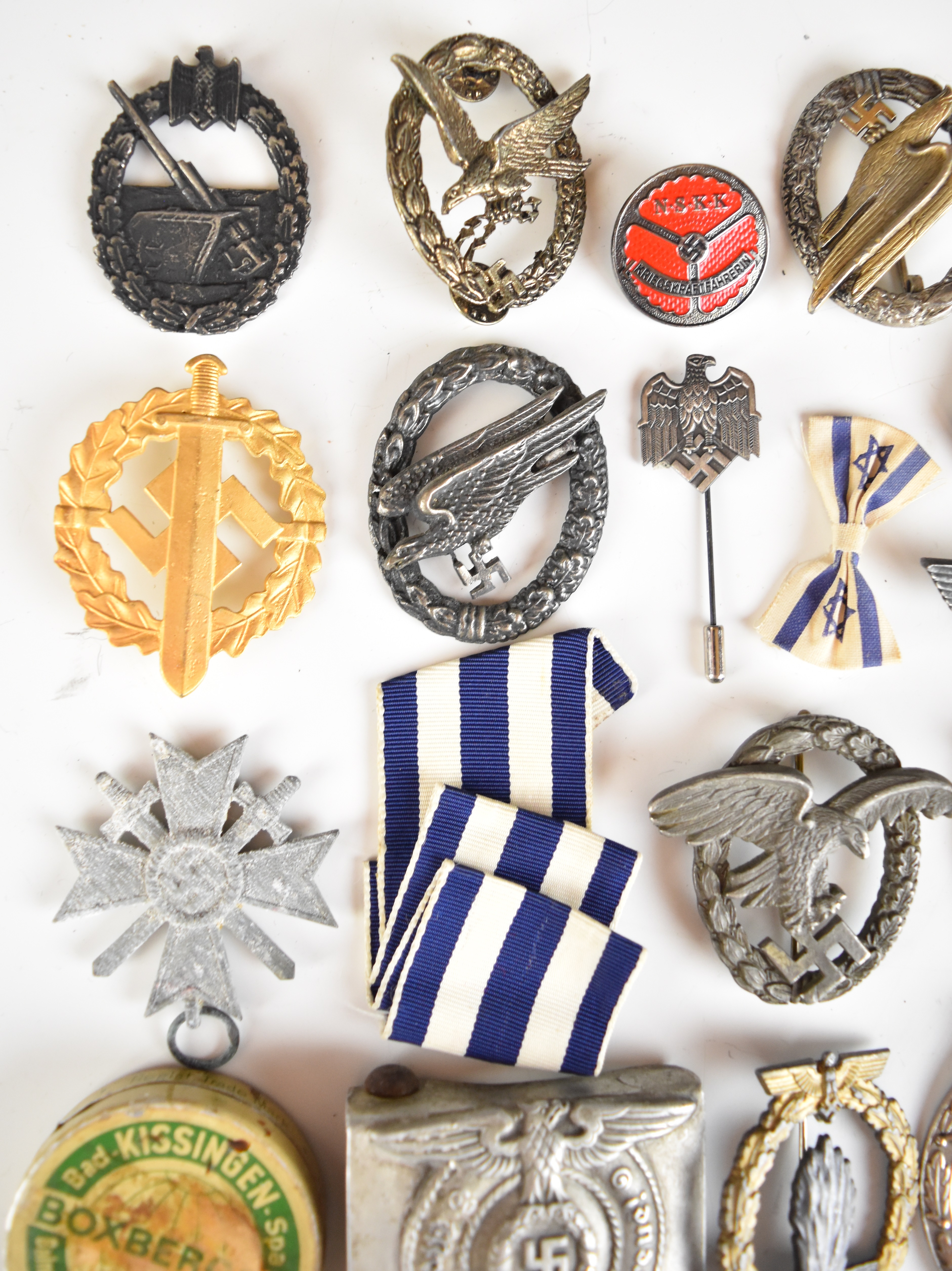 Replica German WW2 Nazi Third Reich badges, insignia and medals including High Seas Fleet, Artillery - Image 10 of 16