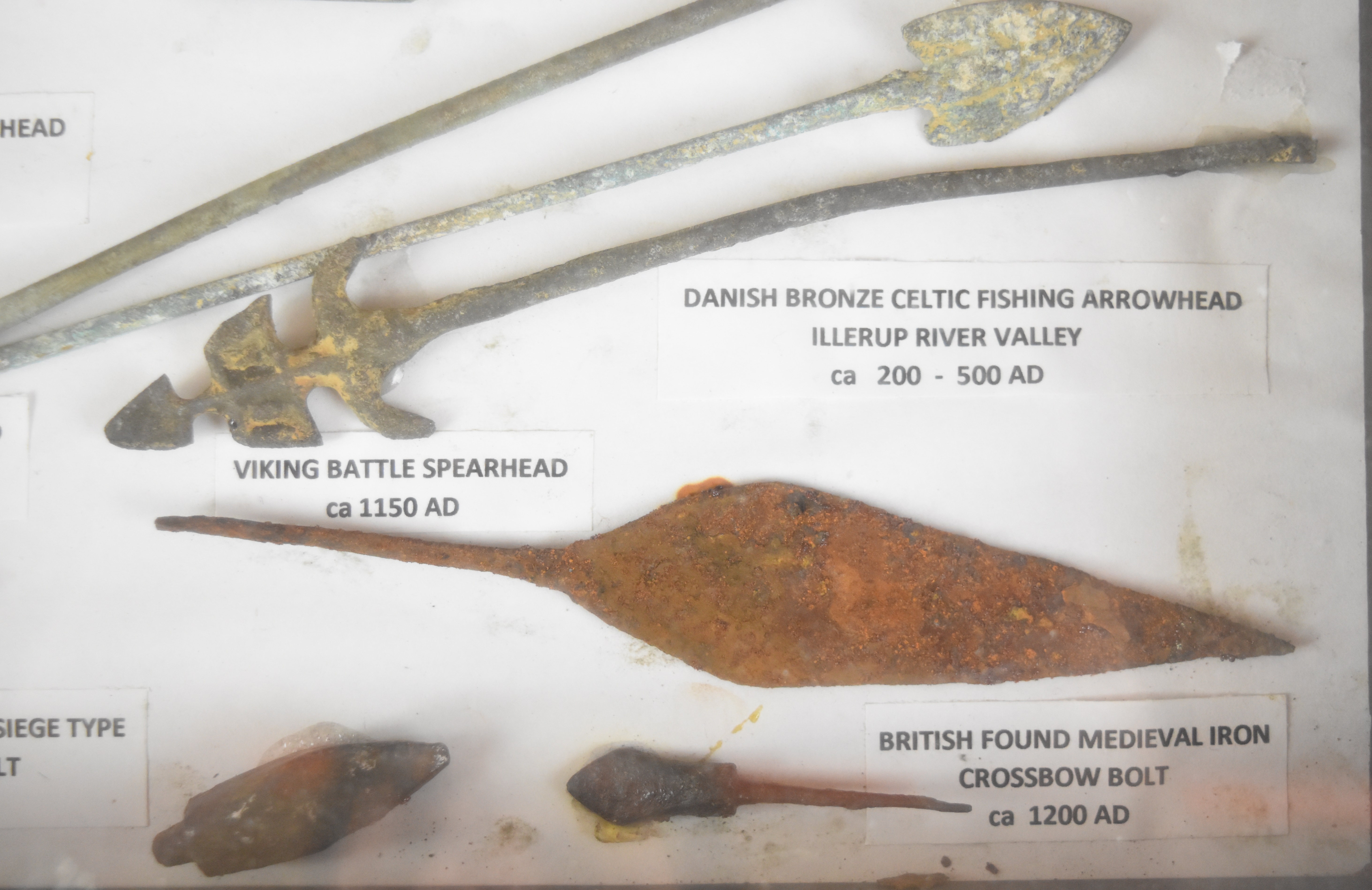 Mounted display of ancient arrow heads including Greek, Celtic, Roman, Viking and Danish, case - Image 3 of 10