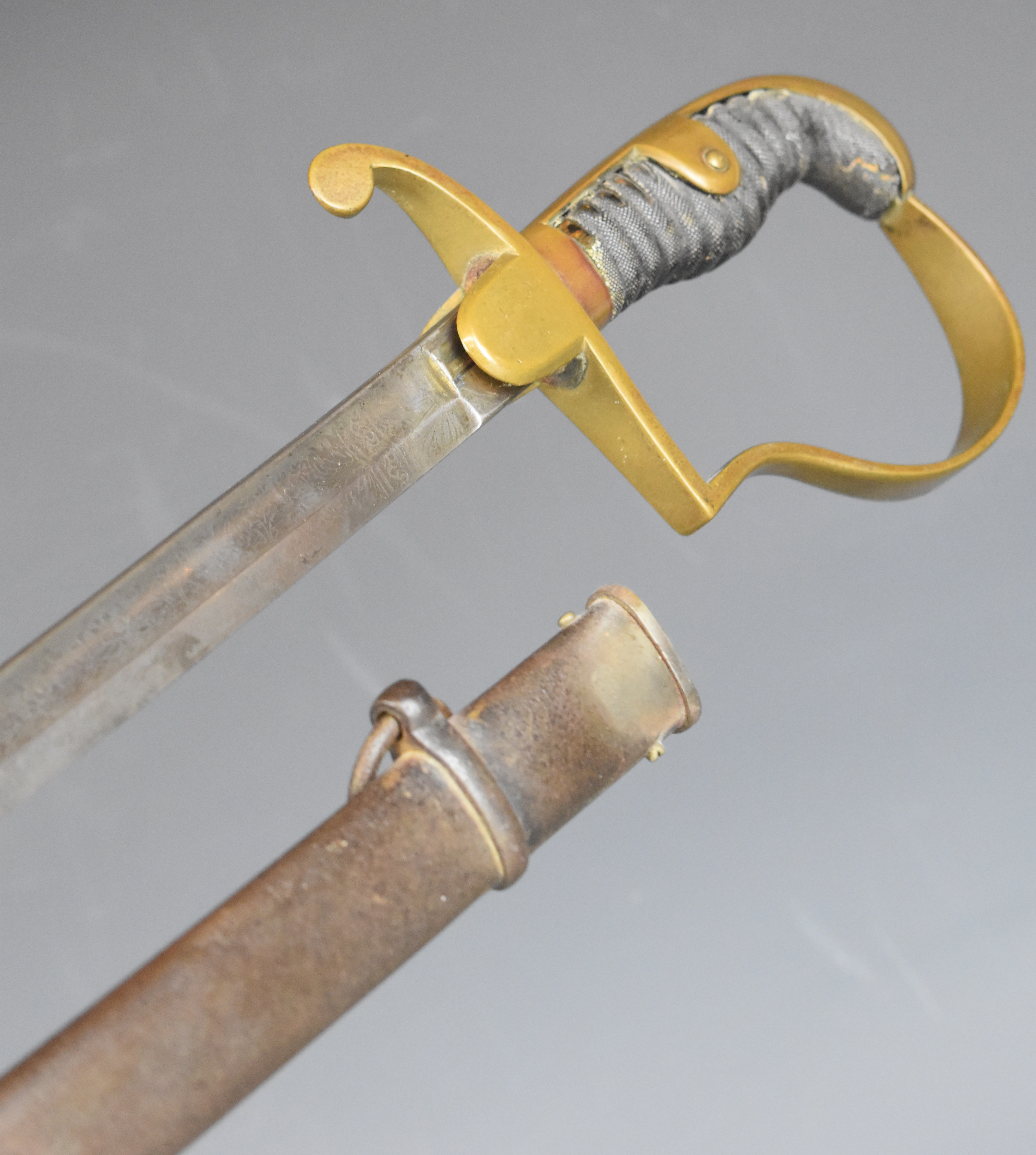 Prussian Artillery Officer's sword with stirrup hilt, shagreen grip, 80cm decorated blade and
