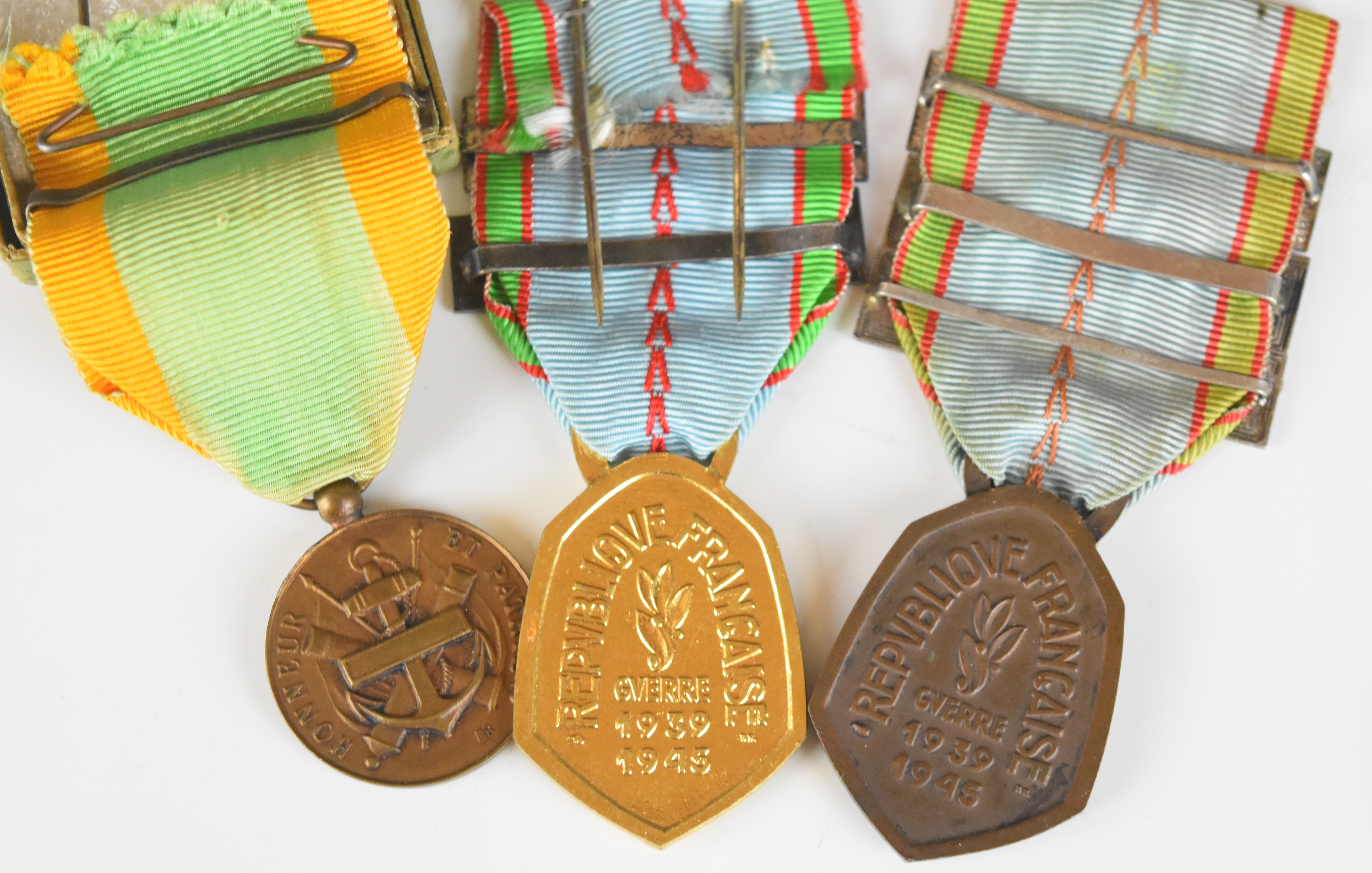 Ten French WW2 era medals including Gratitude Medal, Alsace Medal, Railway Medal, Red Cross Medal - Image 9 of 9