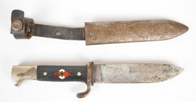 German Nazi Third Reich Hitler Youth dagger with RZM and M7/60 to ricasso, 11.5cm blade, scabbard