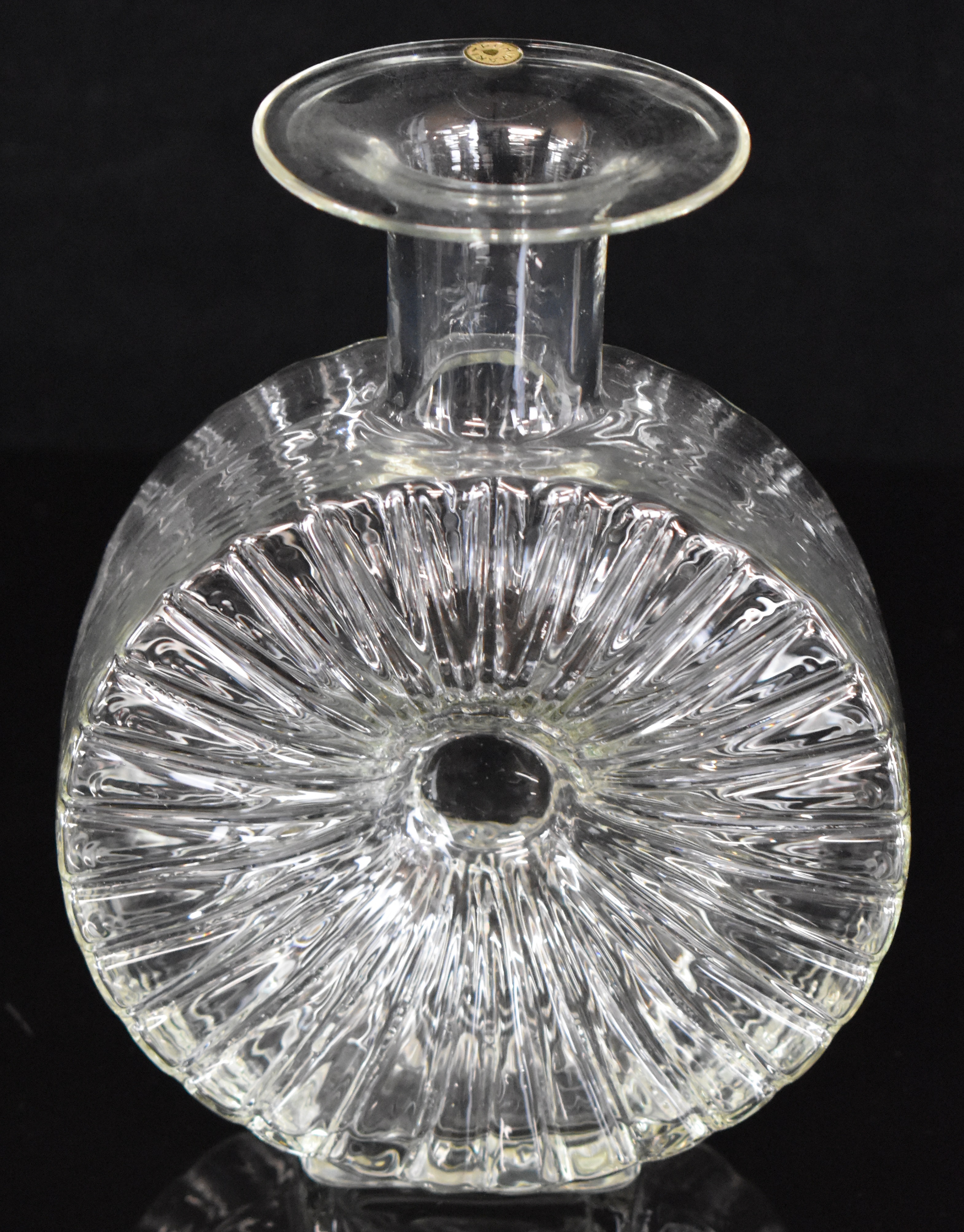 Helena Tynell for Riihimaen Lasi Riihimaki Aurinkopullo Sun Bottle clear glass vase, 18cm tall. - Image 3 of 4