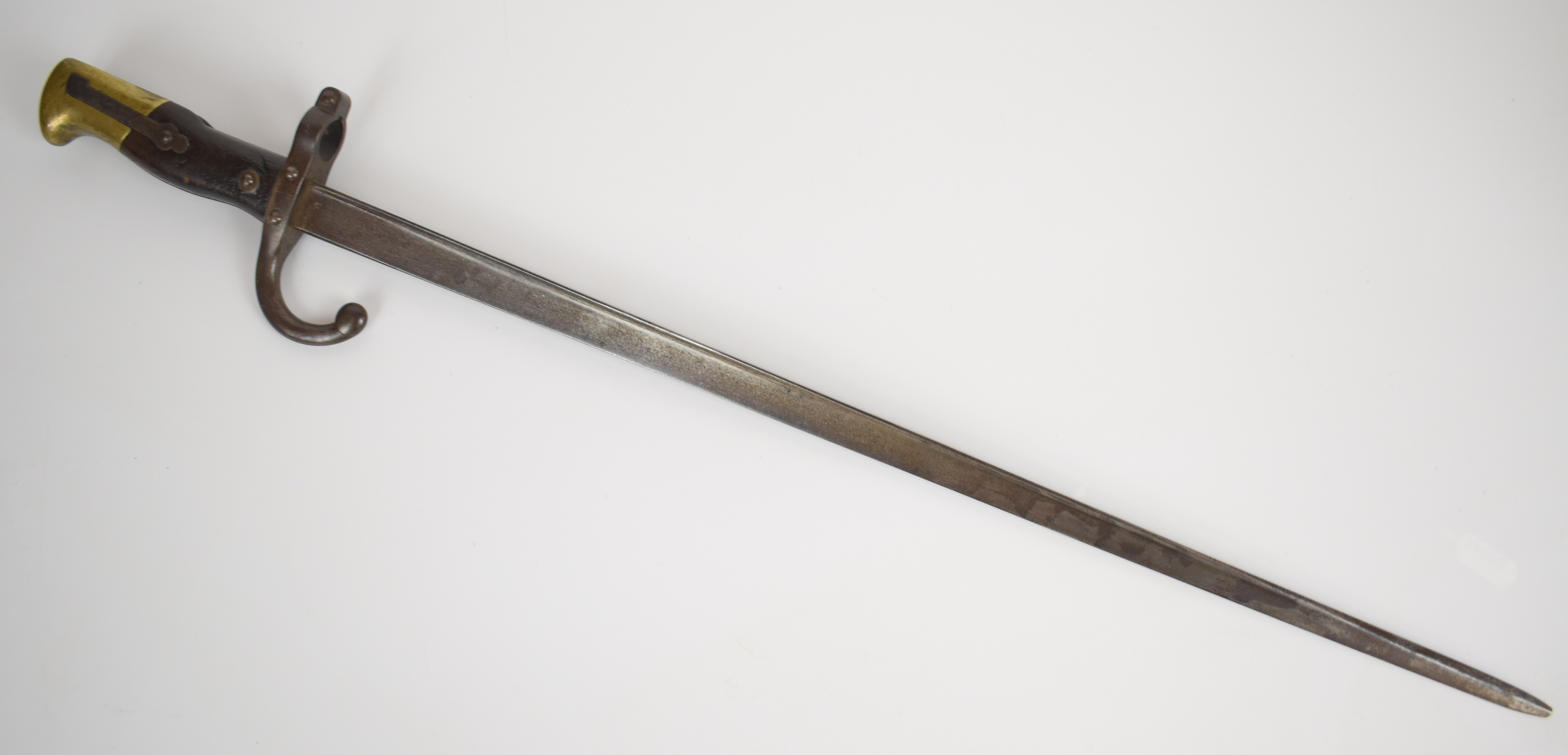 French 1874 pattern Gras bayonet with downswept quillon, external leaf spring and 51.5cm T form - Image 3 of 4