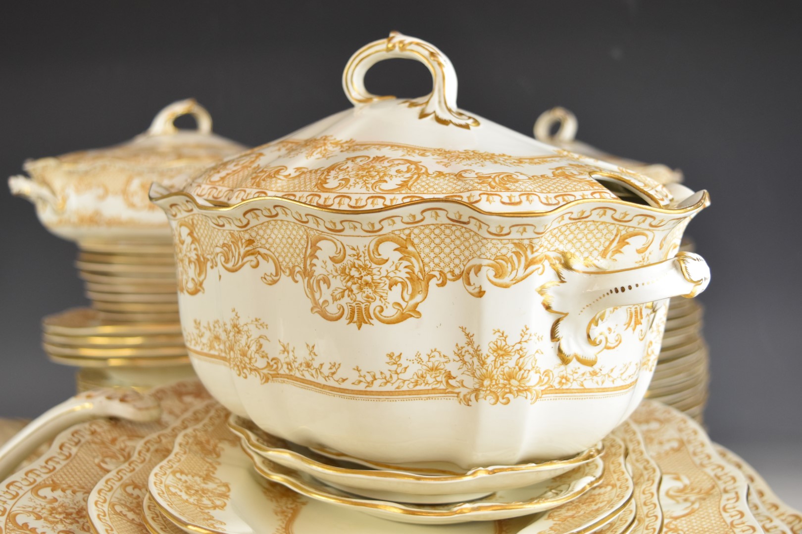 Royal Crown Derby dinner service including tureens, dinner plates and graduated meat plates, - Image 2 of 14