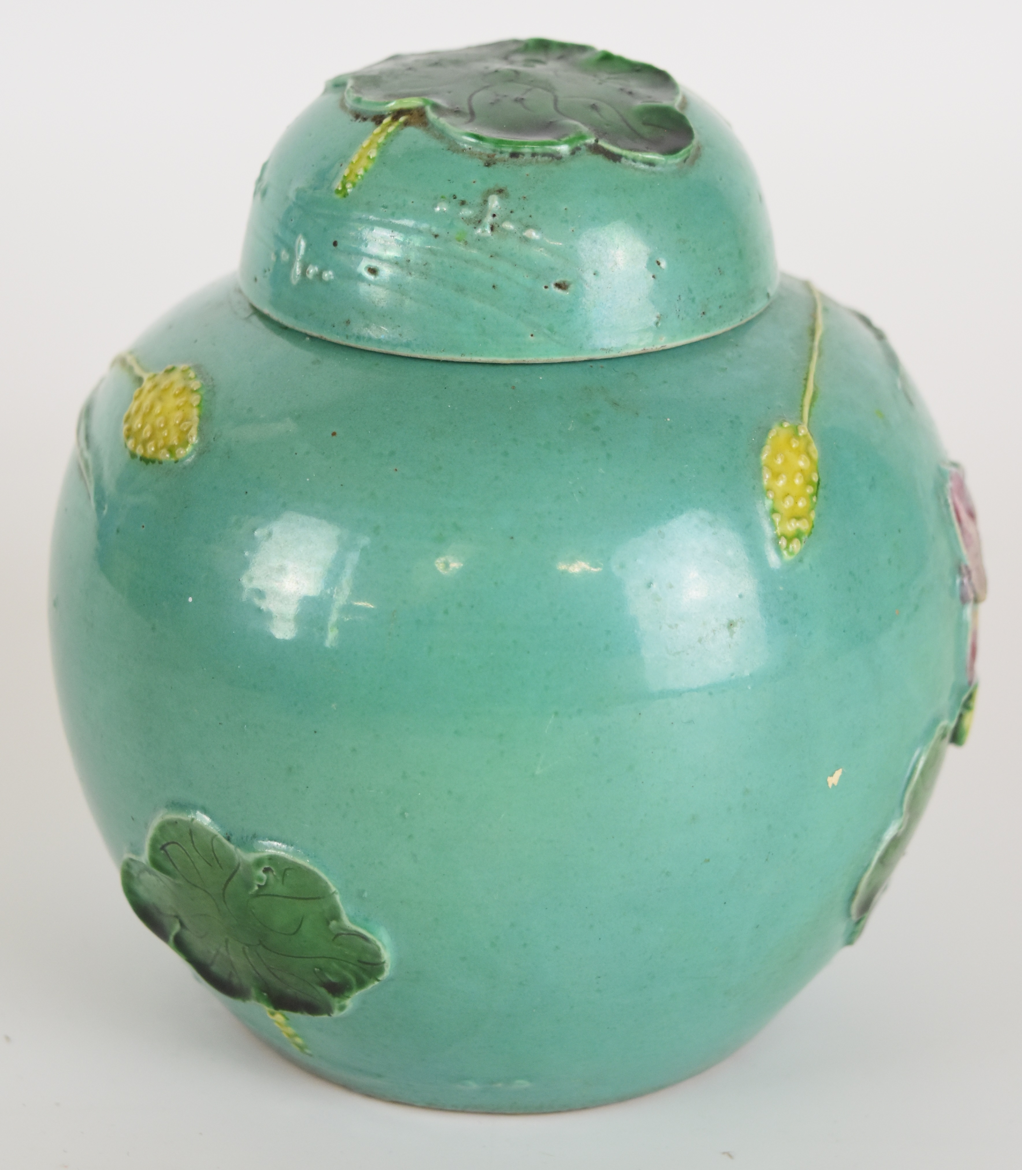 Chinese Sancai pottery ginger jar with relief decoration of birds and water lilies on a turquoise - Image 3 of 8