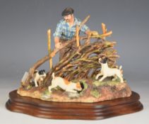 Border Fine Arts figure 'Hedge Laying' by Ray Ayres, boxed with certificate, height 16cm