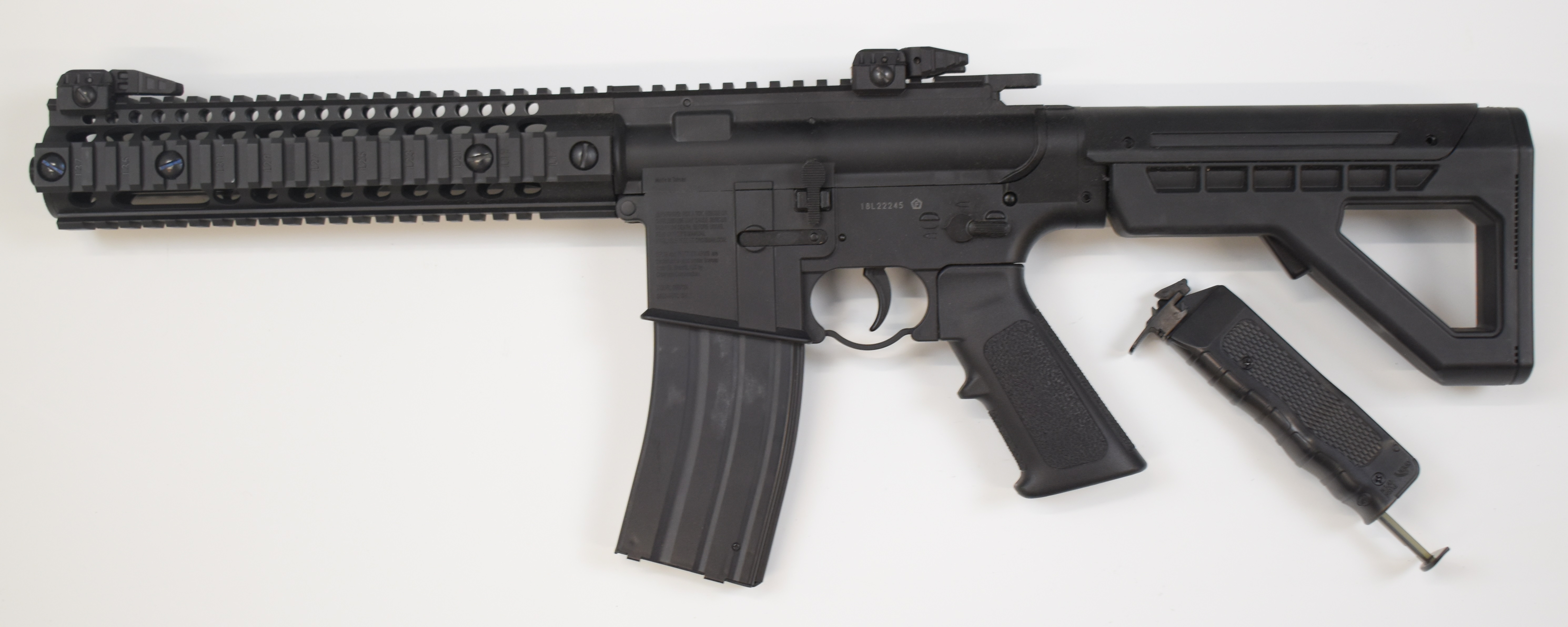 Crosman SBR .177 CO2 assault style air rifle with textured pistol grip, tactical stock, multi-shot - Image 6 of 9
