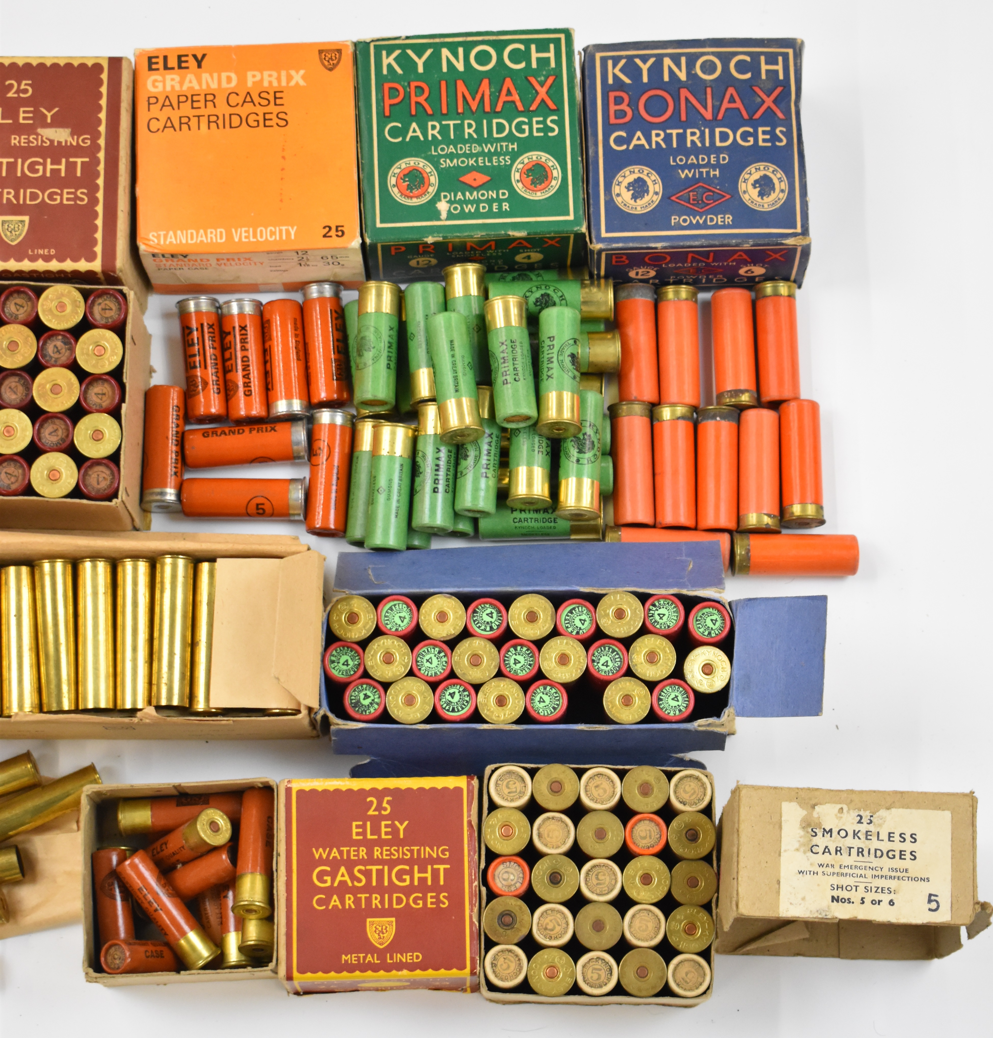 Over one-hundred-and-fifty collector's shotgun cartridges including Eley Alphamax, Eley 10 Gauge, - Bild 3 aus 3