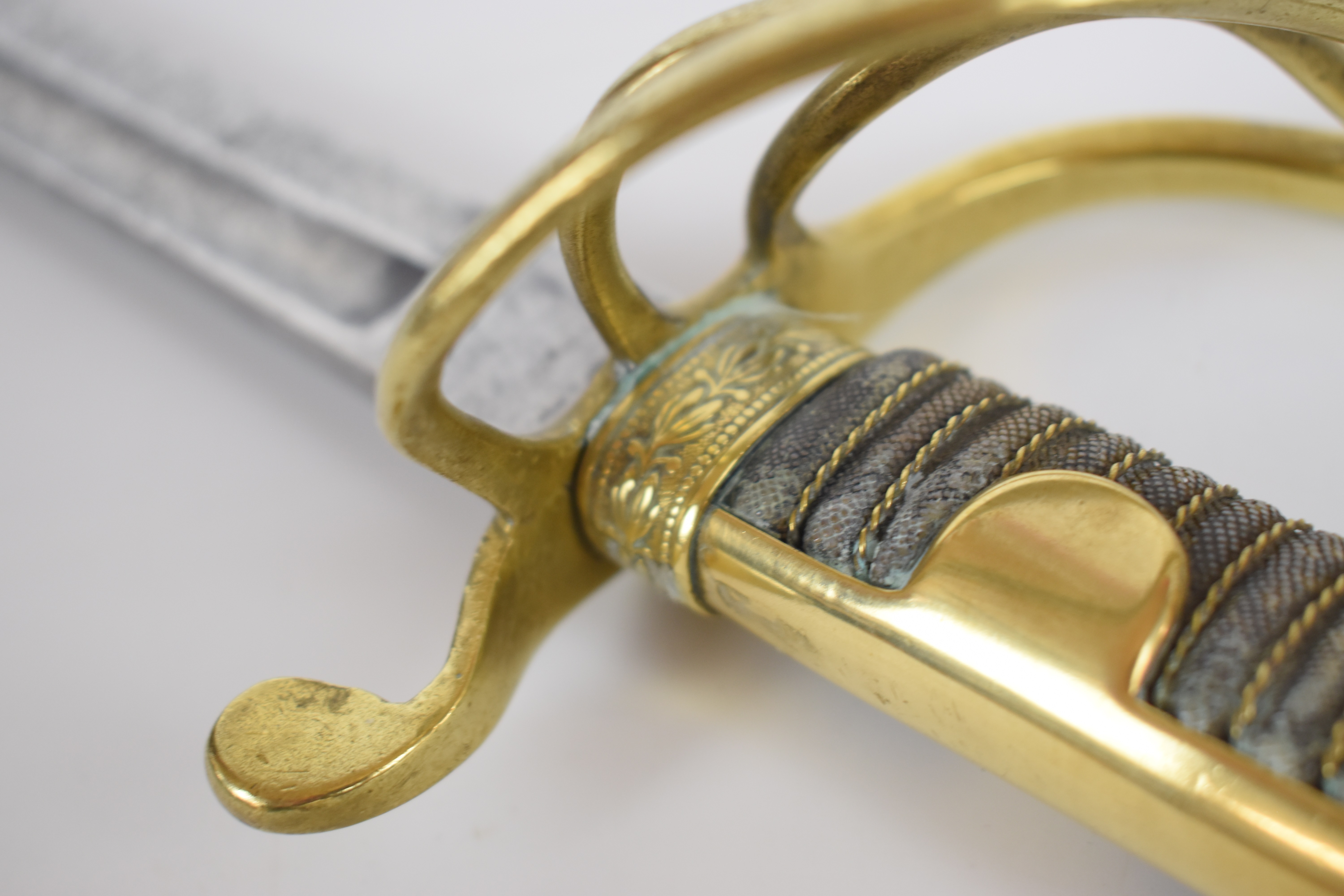 Continental sword with four bar brass hilt, shagreen and wire grip and 70cm curved blade. PLEASE - Image 4 of 6