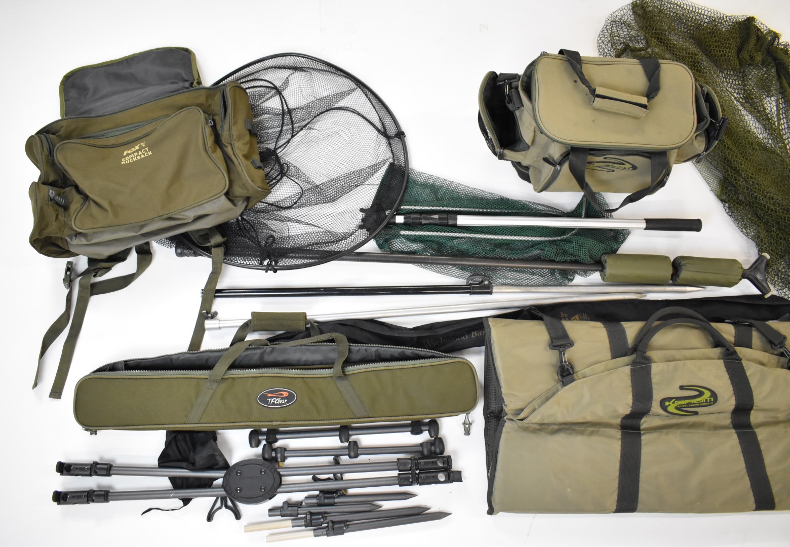 A collection of fishing accessories including large fish landing / drop nets, Fox compact - Image 2 of 3