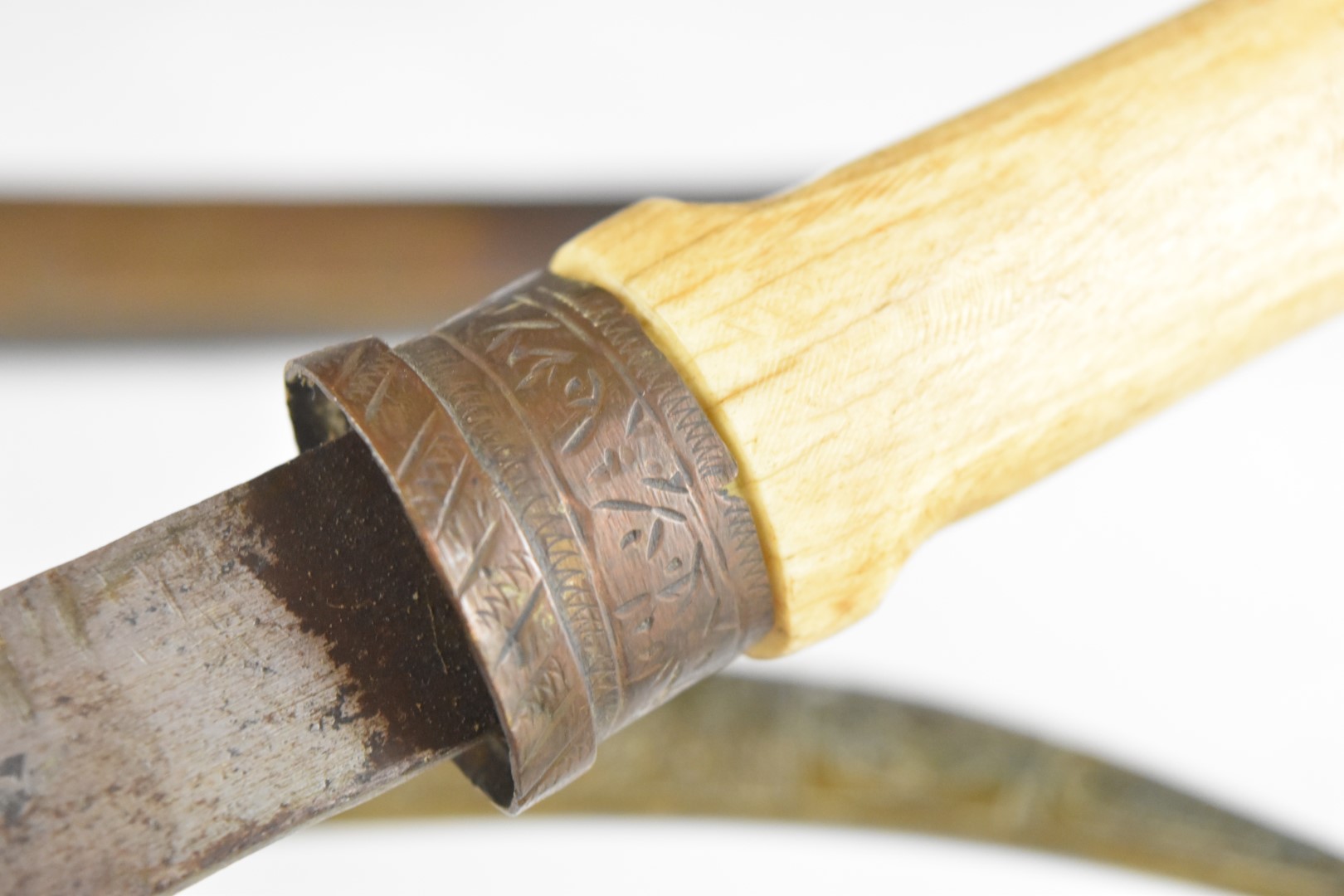 Two Jambiya daggers, the larger example with bone or similar grip and 22.5cm blade, the other of - Image 8 of 10