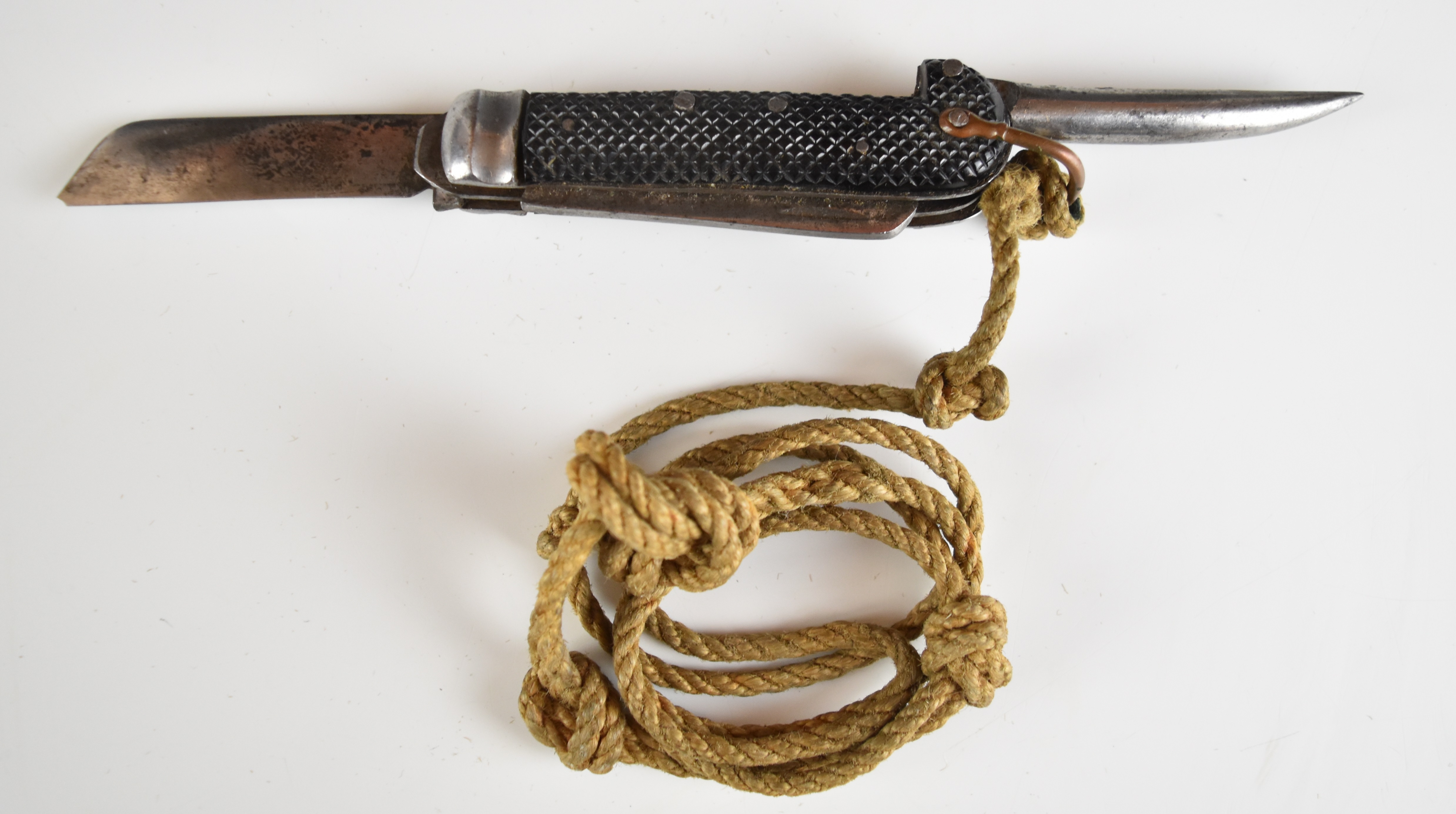 WW1 British Army clasp knife by E Tellin & Co, Sheffield, blade length 6cm, attributed to Pte