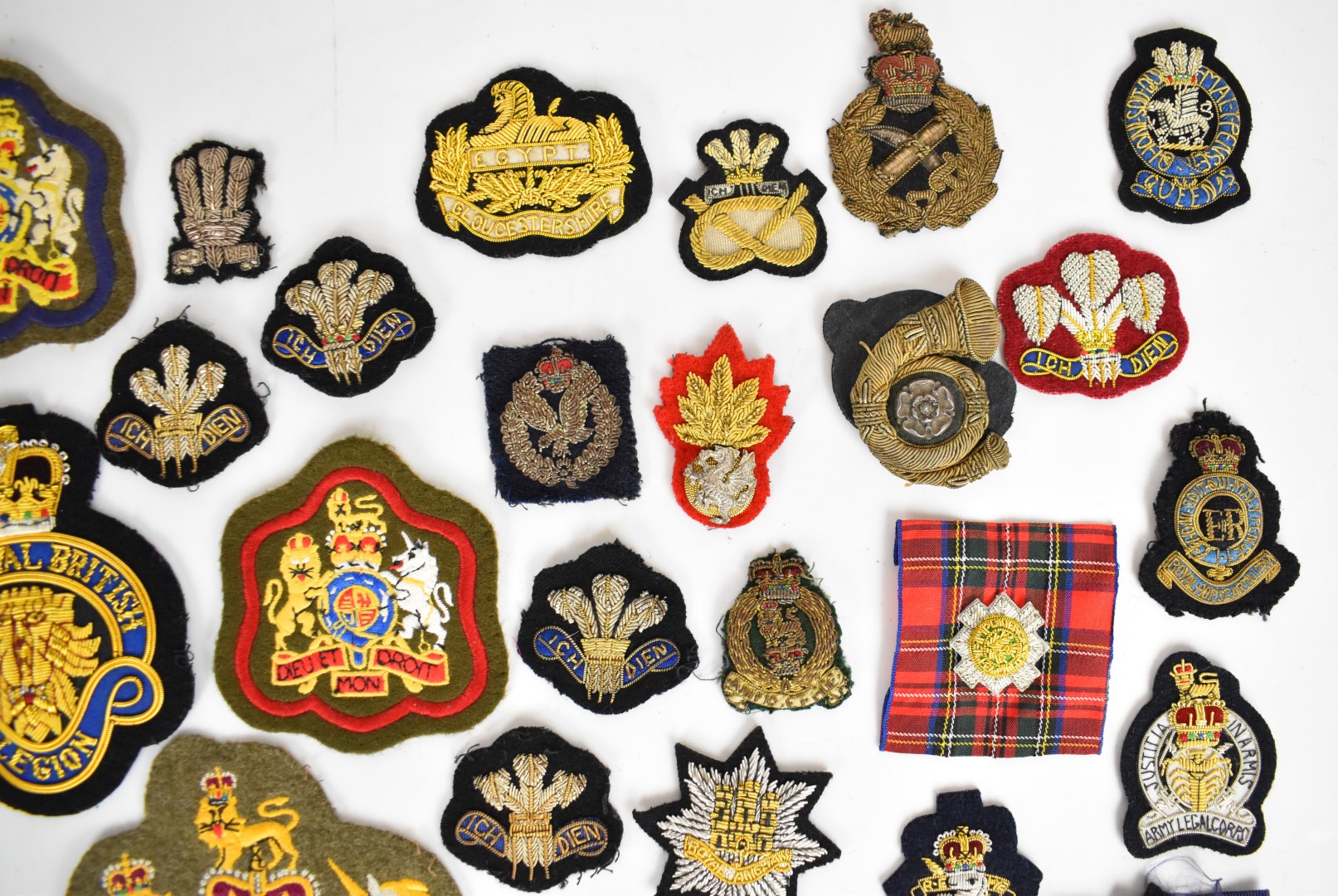 Collection of twenty nine bullion badges including South Wales Borderers, Grenadier Guards, - Image 4 of 4