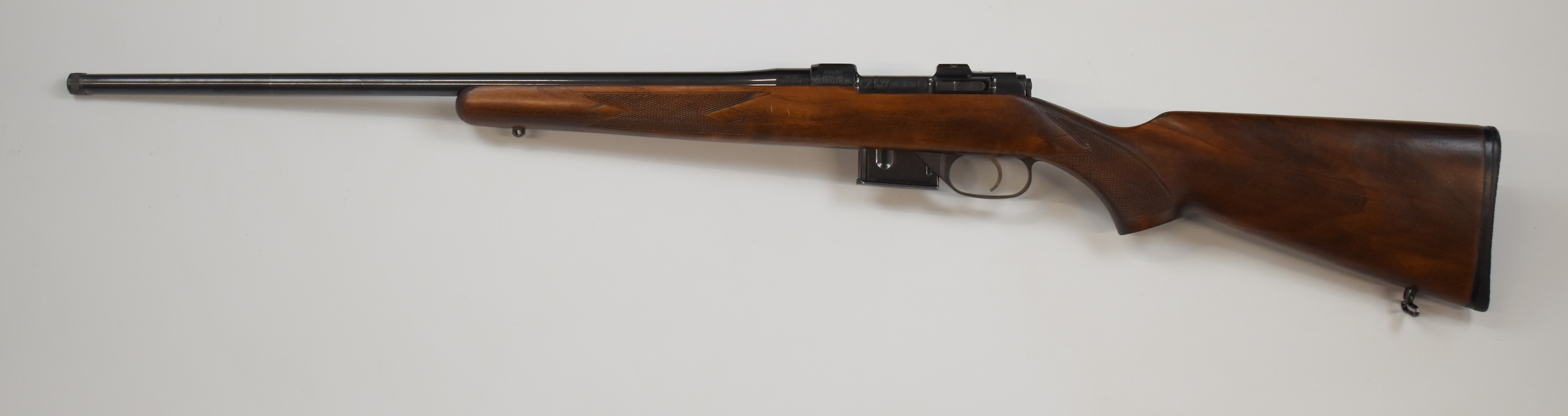 CZ 527 American .222 Remington bolt-action rifle with chequered semi-pistol grip and forend, sling - Image 6 of 10